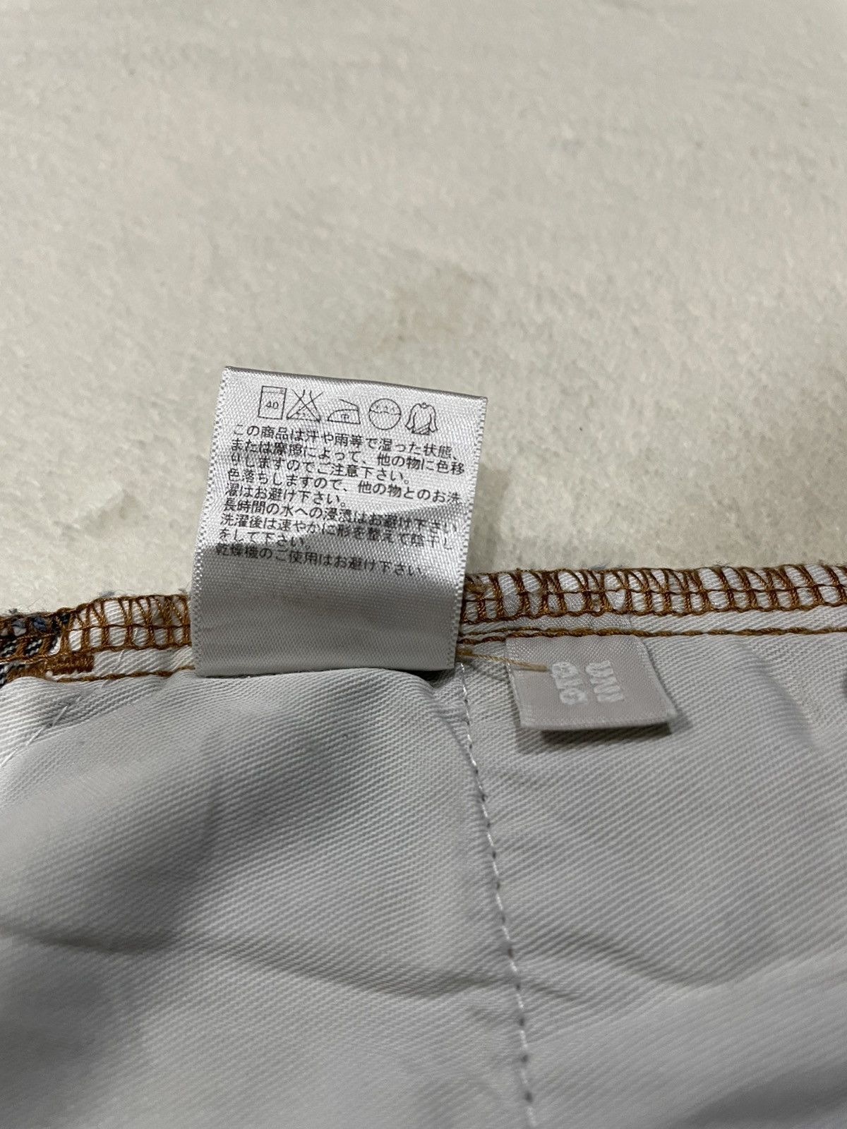 Uniqlo Vintage Uniqlo Straight Cut Distress Ripped Faded Denim Jean Size US 32 / EU 48 - 10 Thumbnail