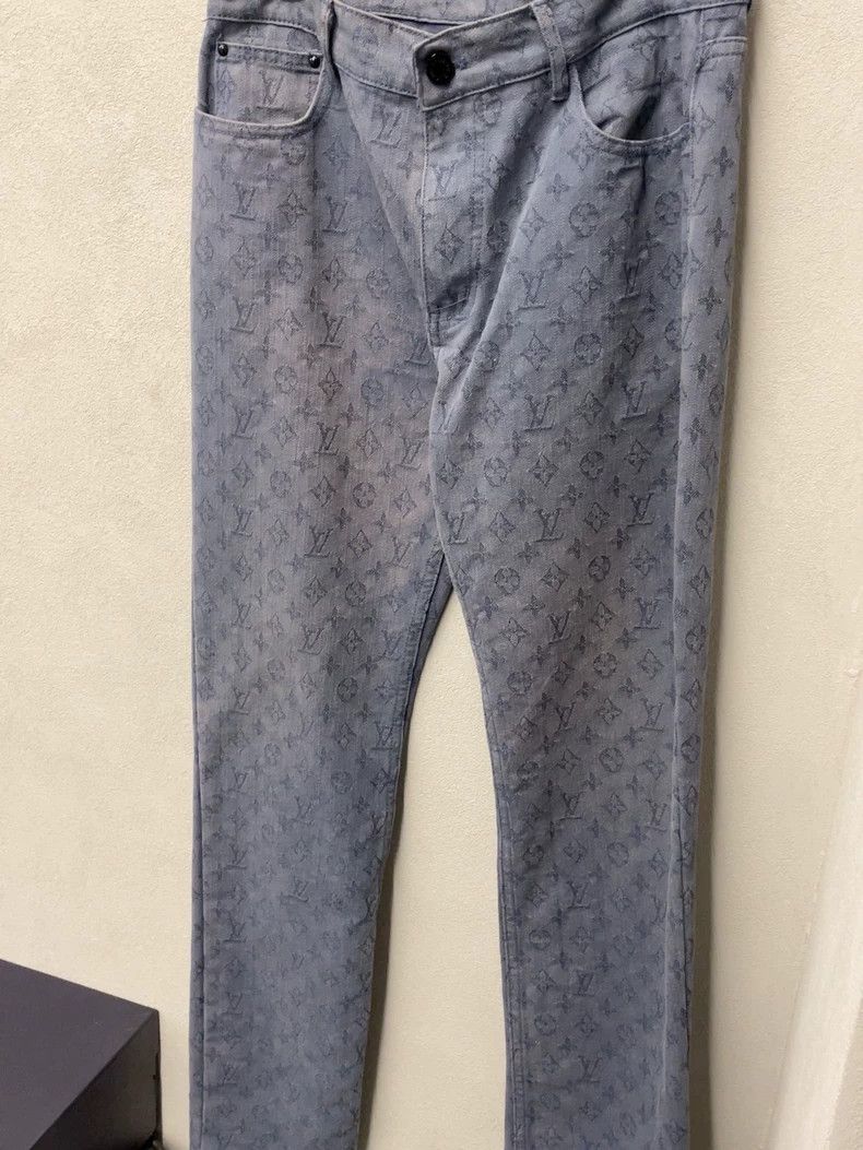 Louis Vuitton Louis Vuitton Full Print Pants 2504-Nextarrow Size US 30 / EU 46 - 3 Thumbnail