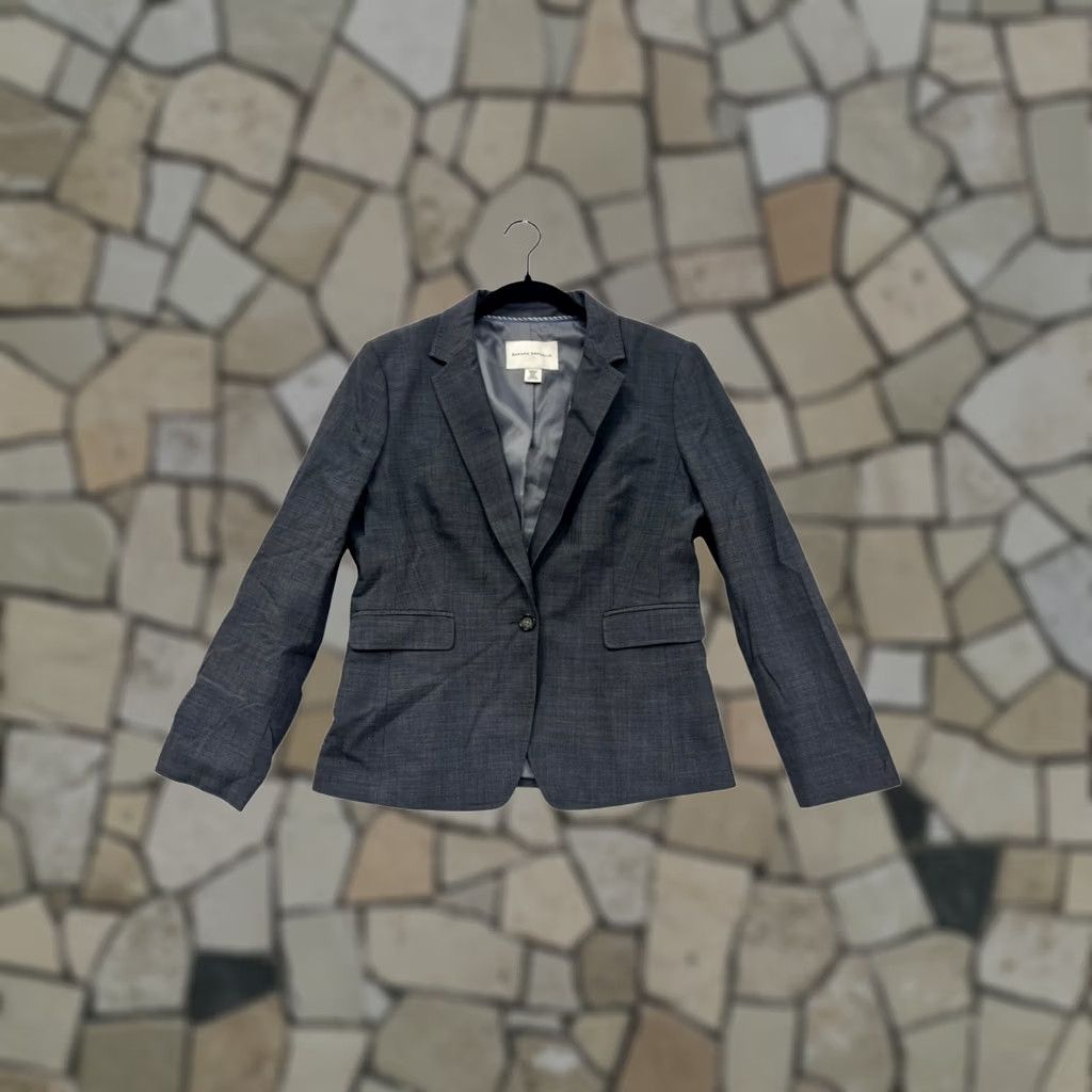 Banana Republic Banana Republic Blazer Womens 12P Gray Polyester? Spandex? (original says wool & spandex) [note: cannot add new info] Size XL / US 12-14 / IT 48-50 - 1 Thumbnail