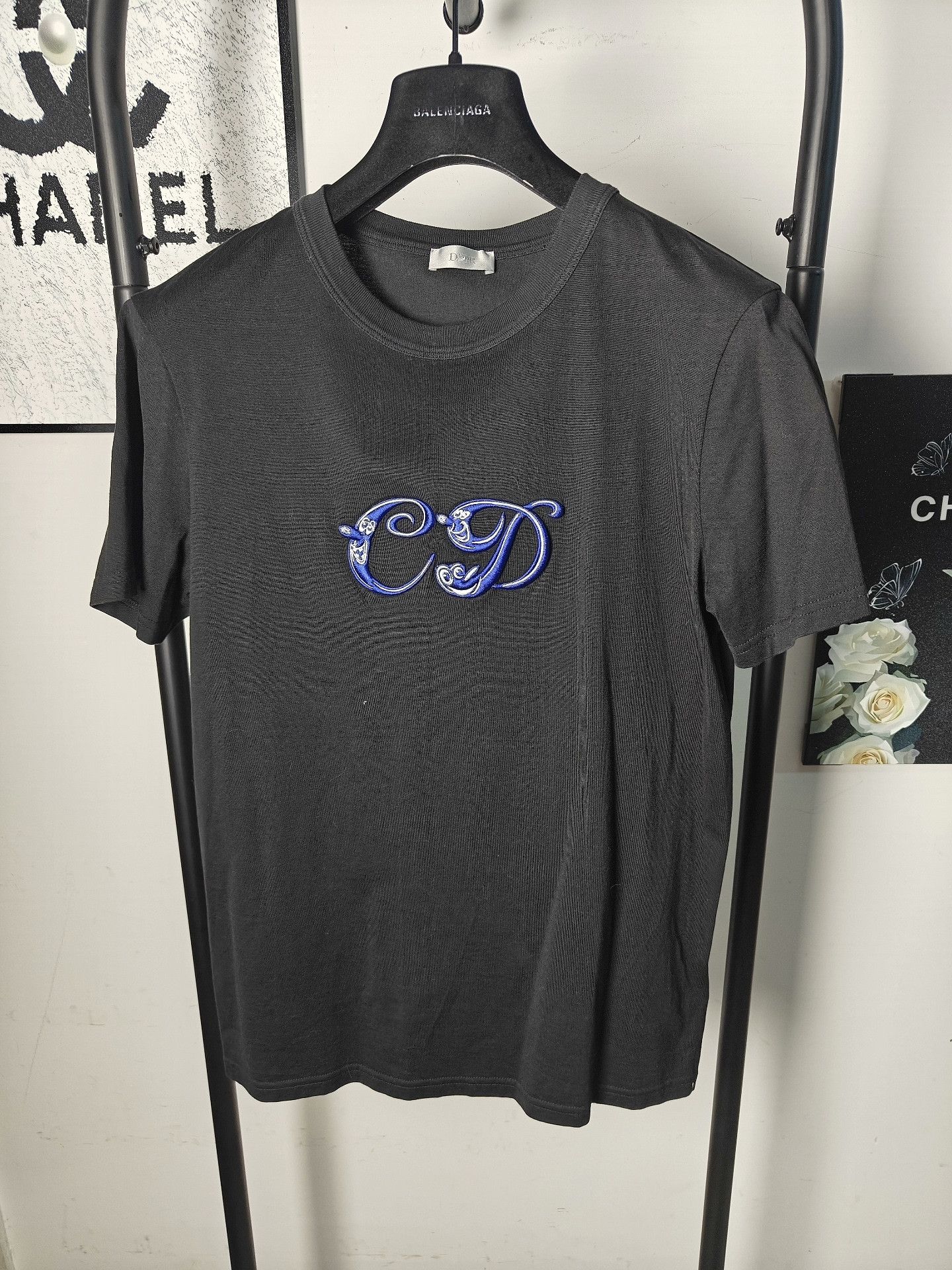 Dior Dior Embroidered White T-Shirt s Men Size US S / EU 44-46 / 1 - 1 Thumbnail