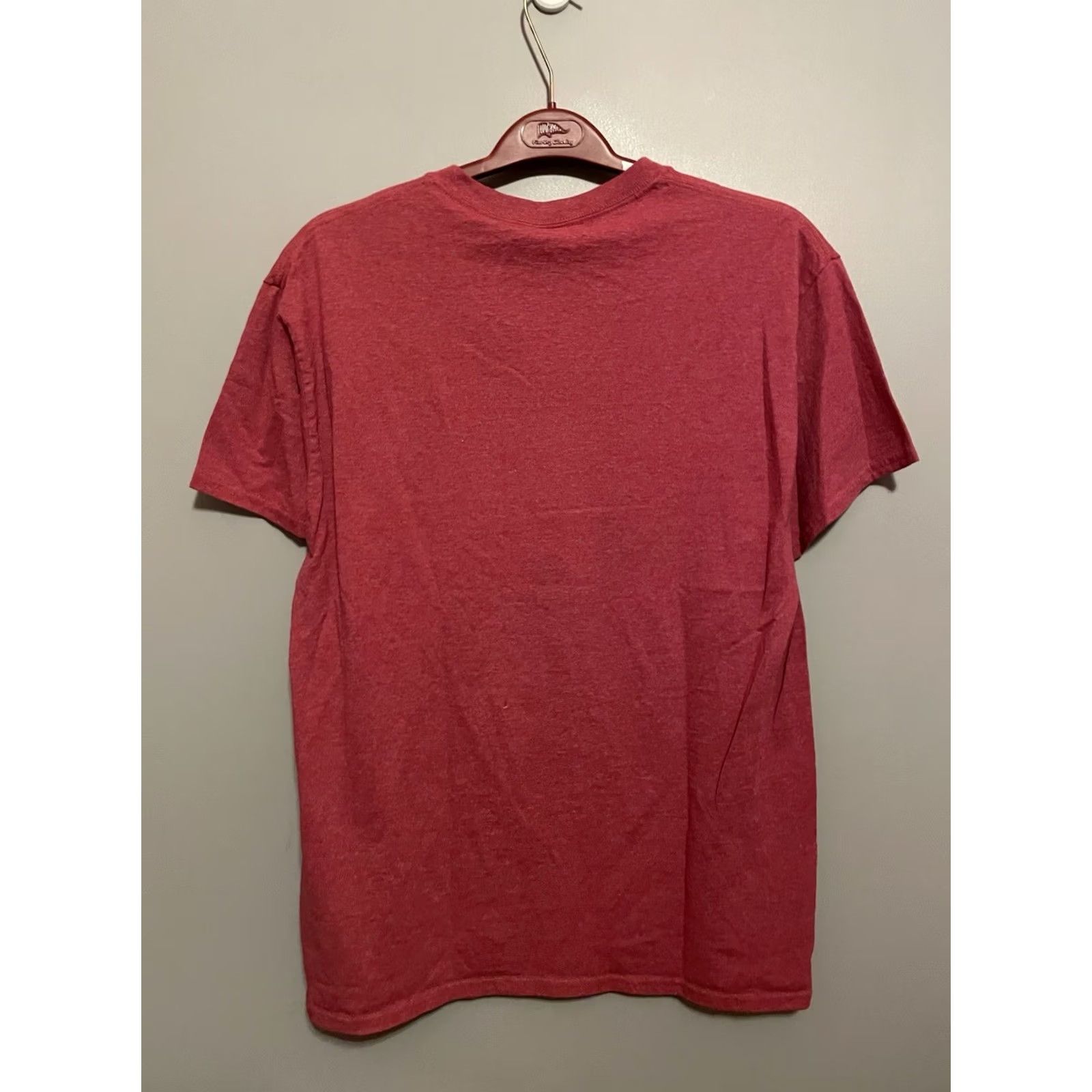 Gildan VINTAGE Florida Georgia Line Dig Your Roots Concert Tour 2016 T-shirt Mens L Red Band Logo Shirt Mens L Red Concert 2016 Size US L / EU 52-54 / 3 - 5 Thumbnail