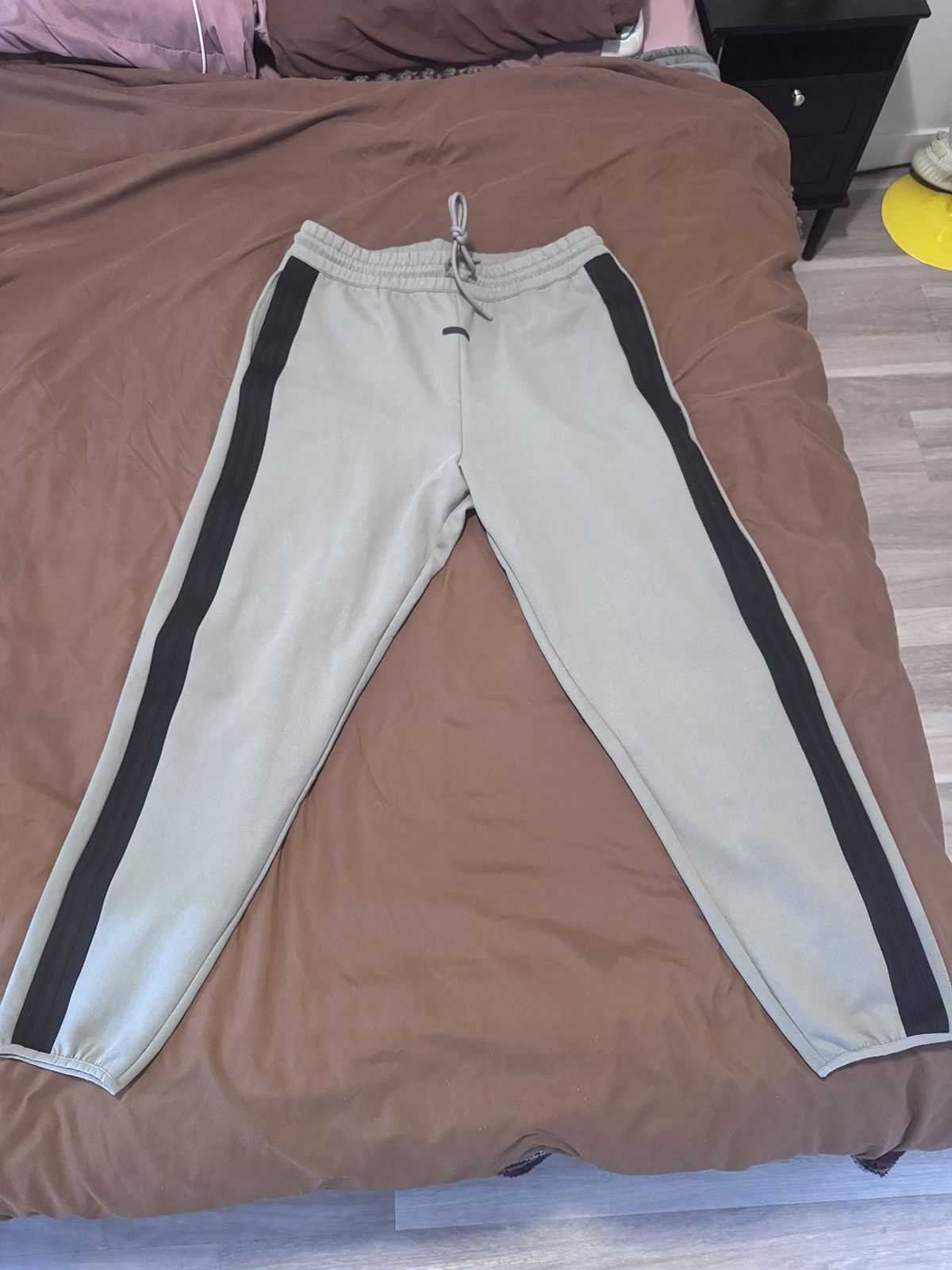 Adidas × Fear of God fear of god x adidas sweats Size US 38 / EU 54 - 3 Thumbnail