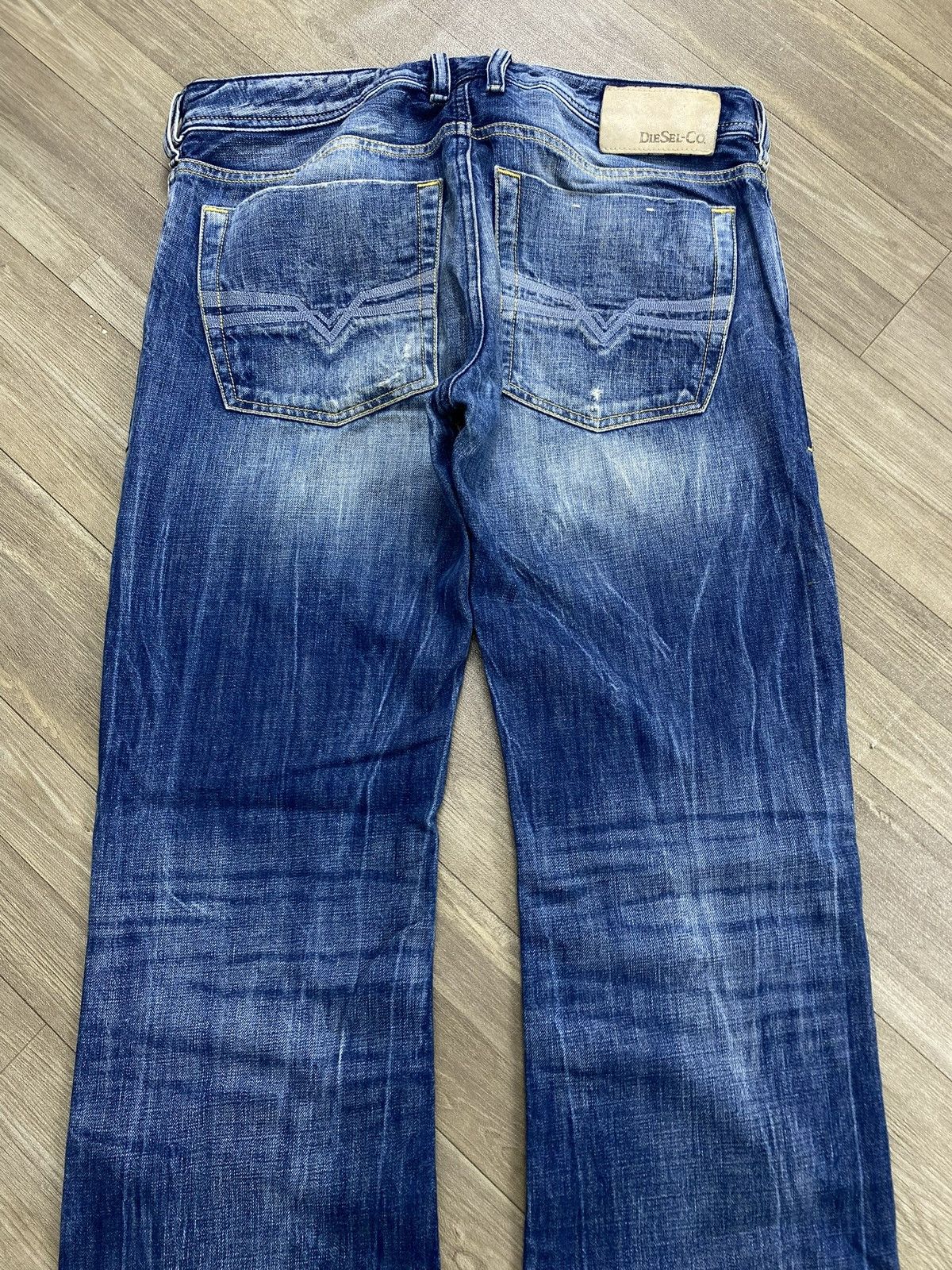 Diesel 2000s Diesel Distressed Faded Lgb Style Bootcut Flared Jeans Size US 30 / EU 46 - 18 Thumbnail