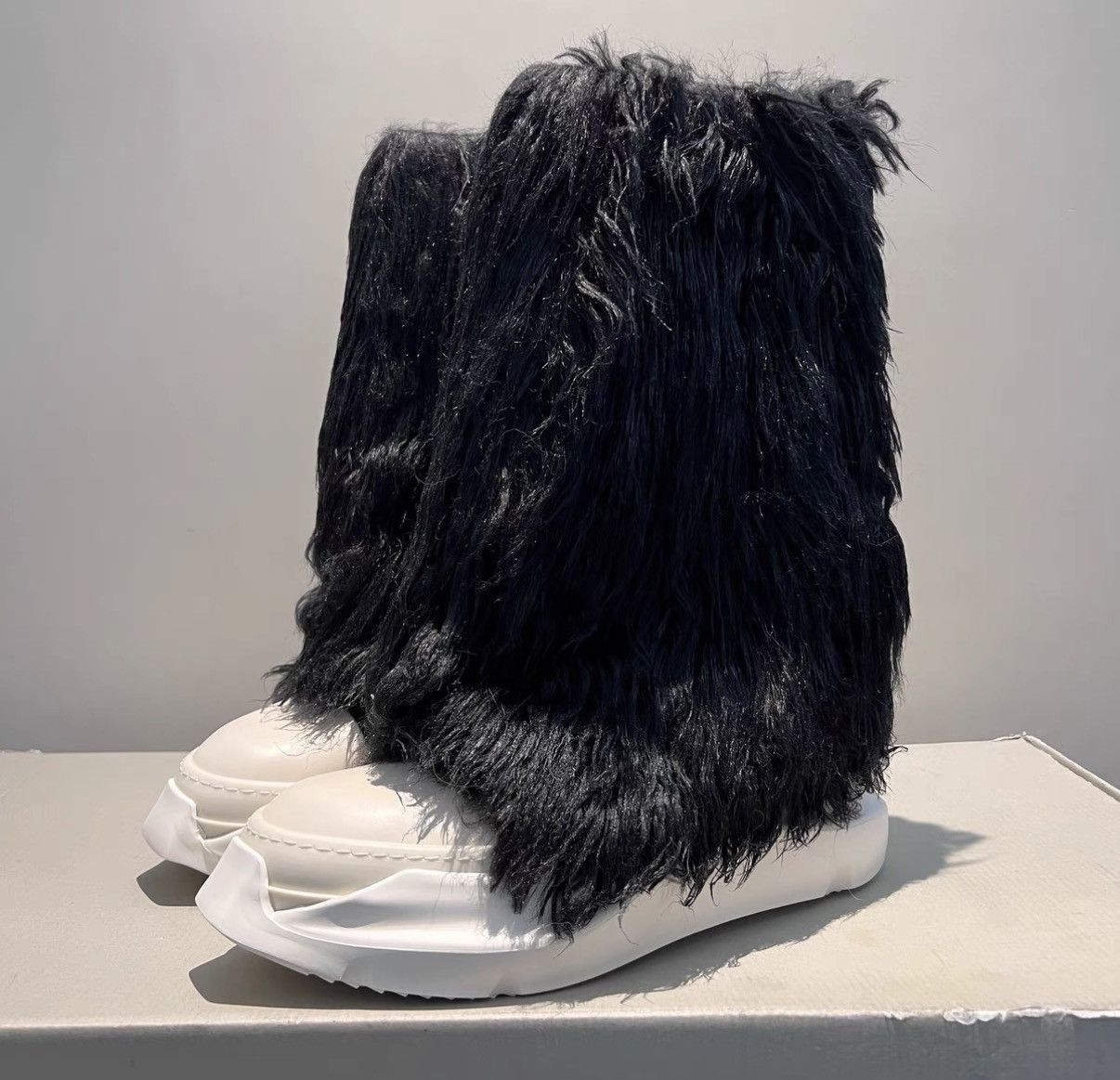 Rick Owens Rick Owens FW22 Abstract High-Top "Elephant" / Fur Boots Size US 9.5 / EU 42-43 - 2 Thumbnail