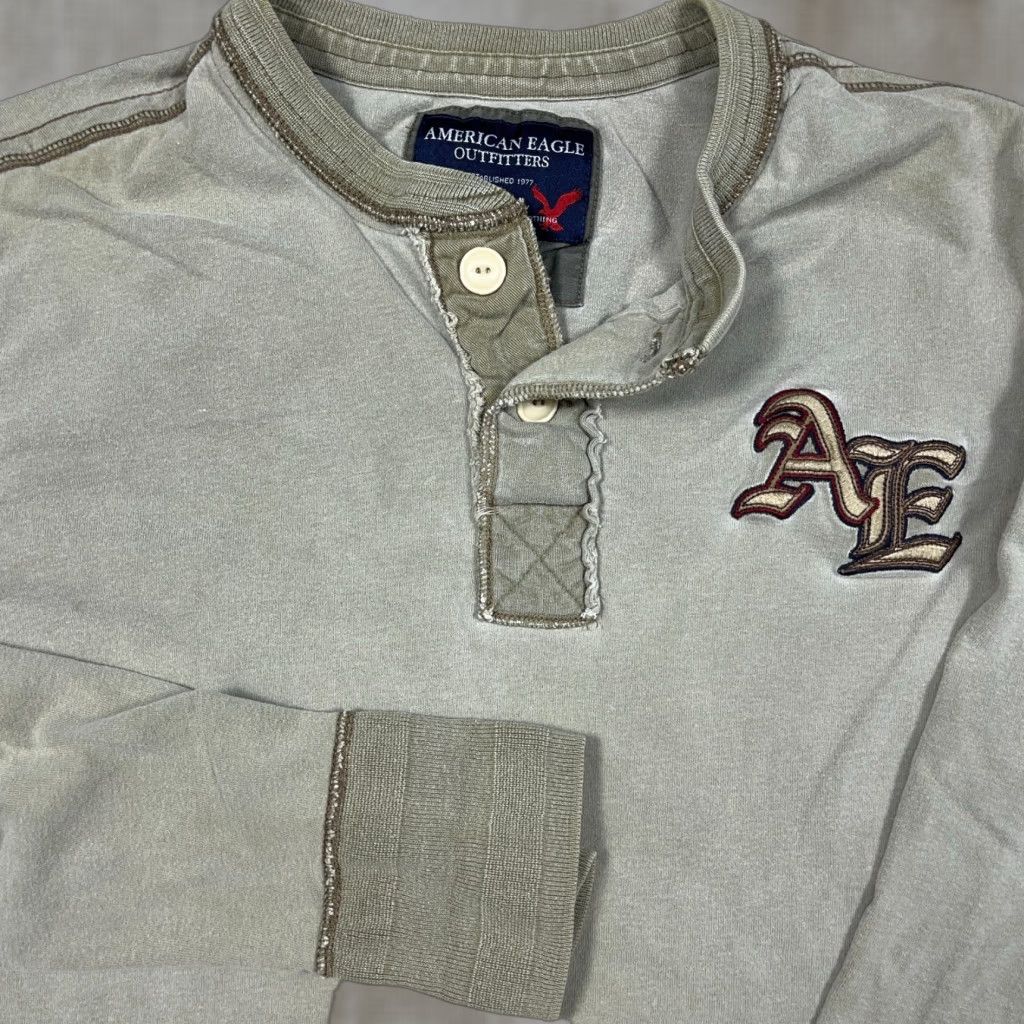 American Eagle Outfitters VINTAGE American Eagle Outfitters Sweater Shirt Mens L Green Henley Pullover Knit Heavyweight Casual 80s 90s Grunge USA Fashion Boys Mens Size US L / EU 52-54 / 3 - 1 Thumbnail