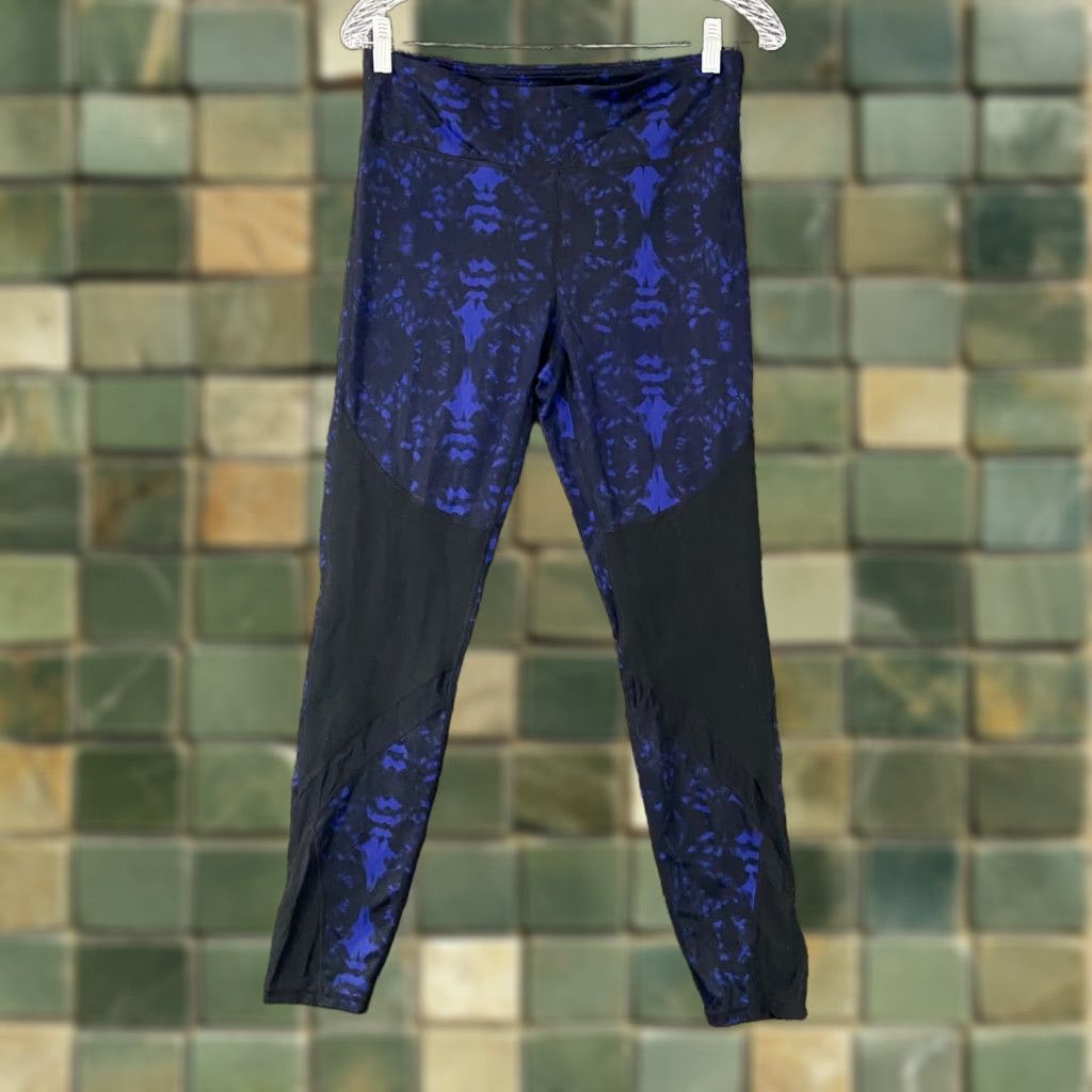 Fabletics Fabletics Women's L Pants Activewear Yoga Multicolor Blue Black Pattern Size 36" / US 14 / IT 50 - 1 Thumbnail