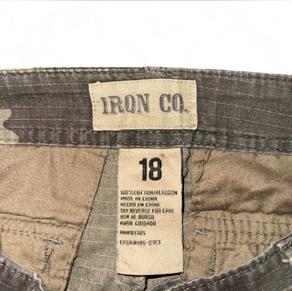 Iron Co. Camo cargo shorts Size US 29 - 3 Thumbnail
