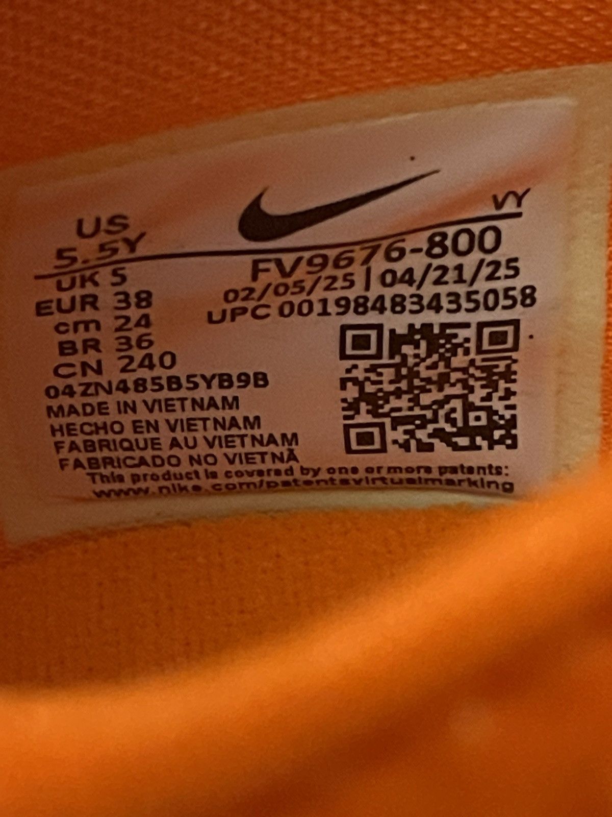 Nike *New* *New* Nike Kobe 6/VI Total Orange - Grade School Size US 5.5 / EU 38 - 6 Thumbnail