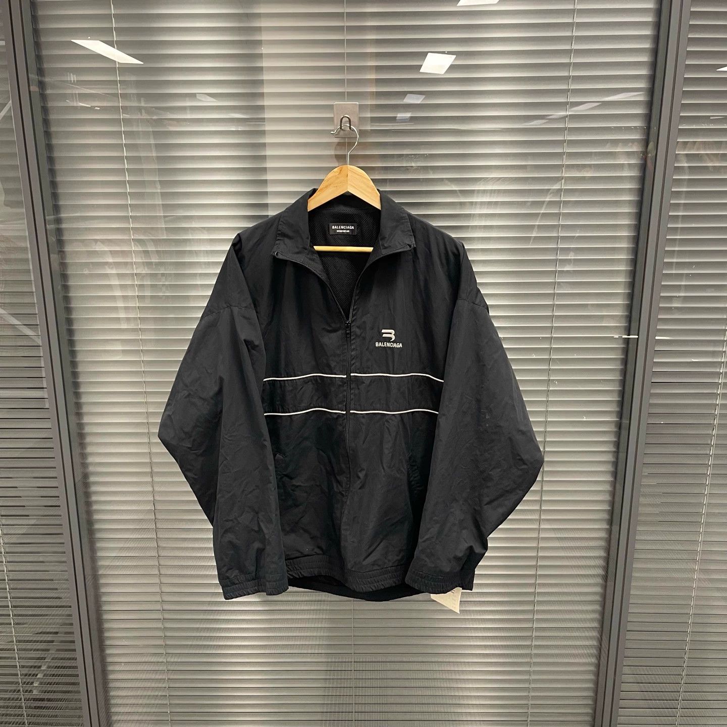 Balenciaga Balenciaga Double J embroidered zipper jacket 44 Size US S / EU 44-46 / 1 - 1 Thumbnail