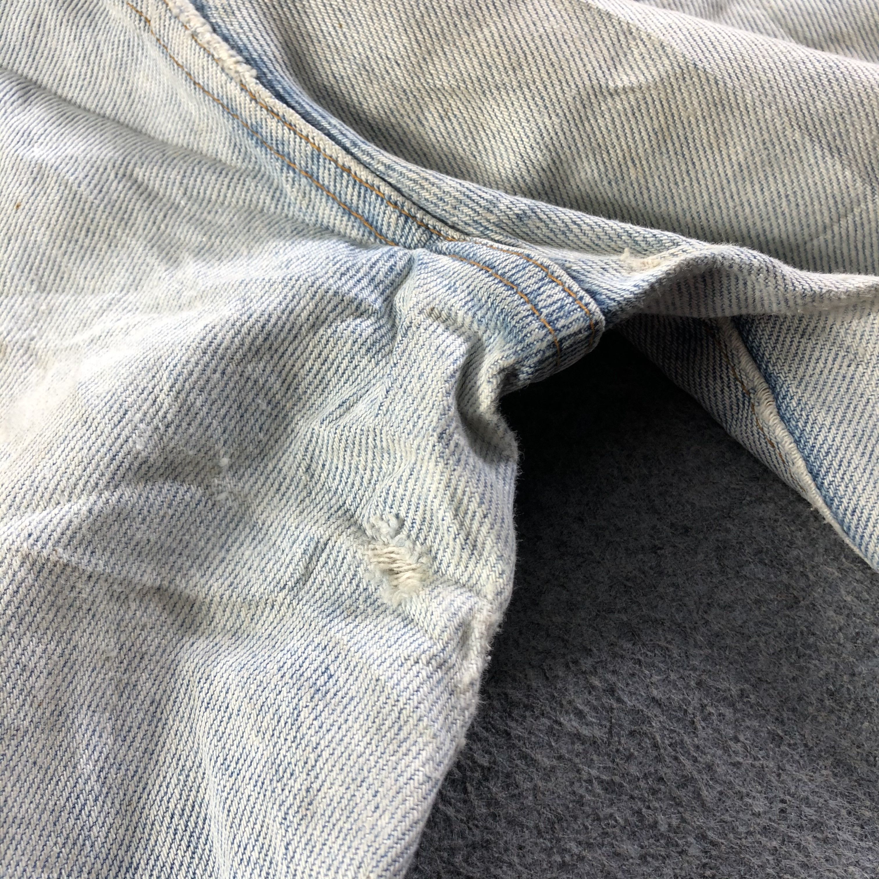 Levi's Vintage Light Wash Levis Jeans-J3928 Size US 26 / EU 42 - 7 Thumbnail