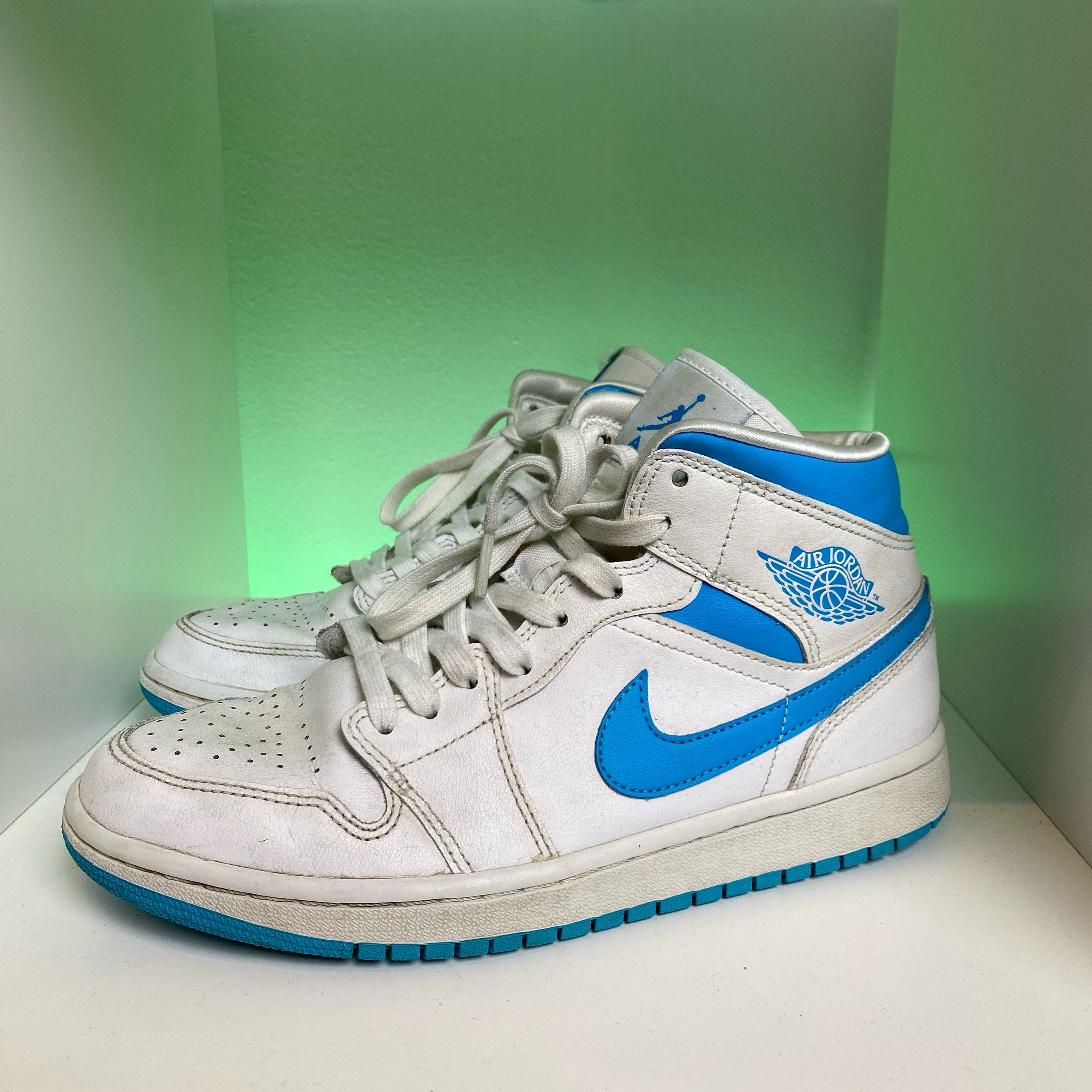 Nike Air Jordan 1 Mid UNC University Blue size 8.5