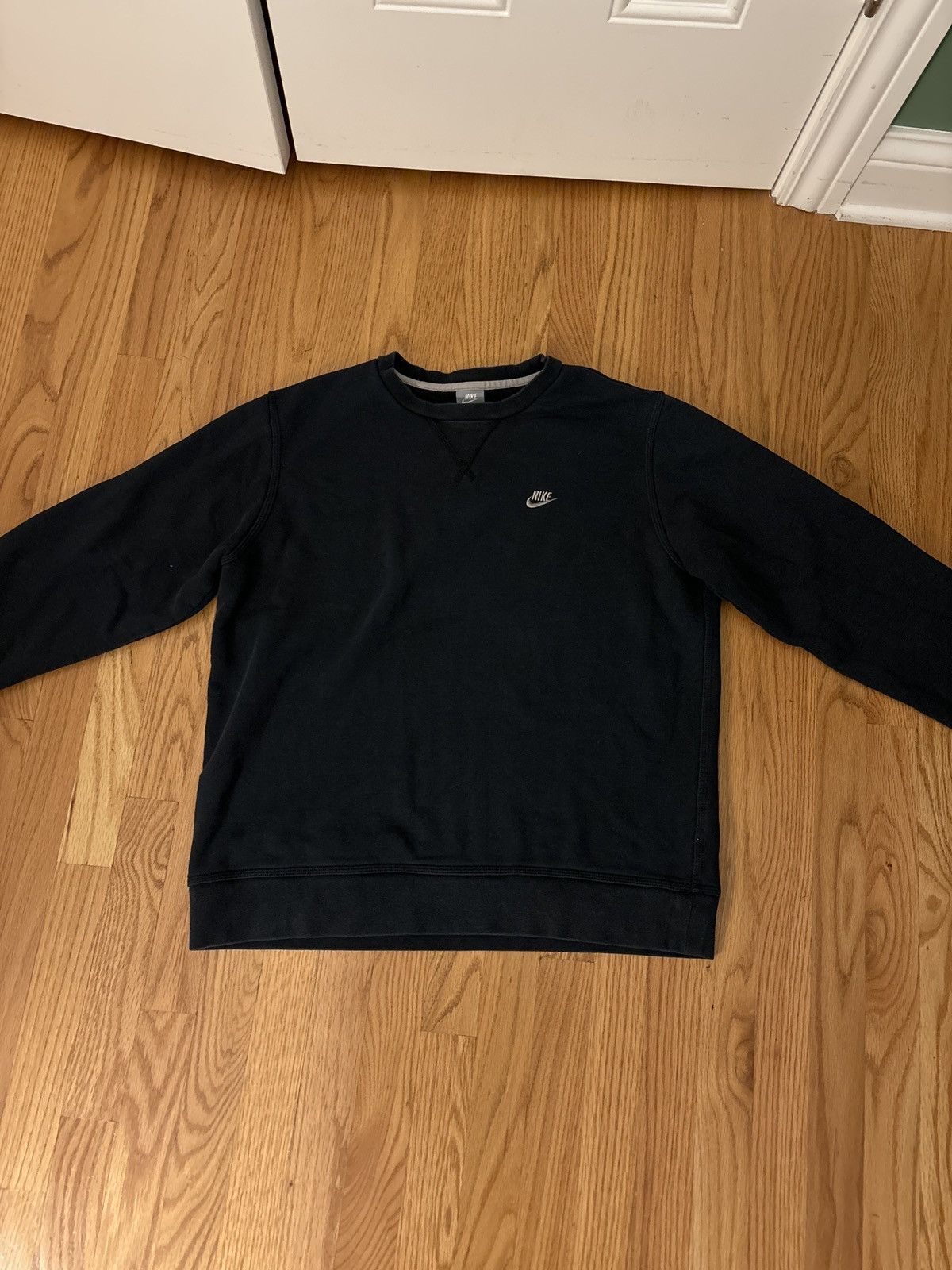Nike Vintage Black Nike Crewneck Size US L / EU 52-54 / 3 - 1 Thumbnail