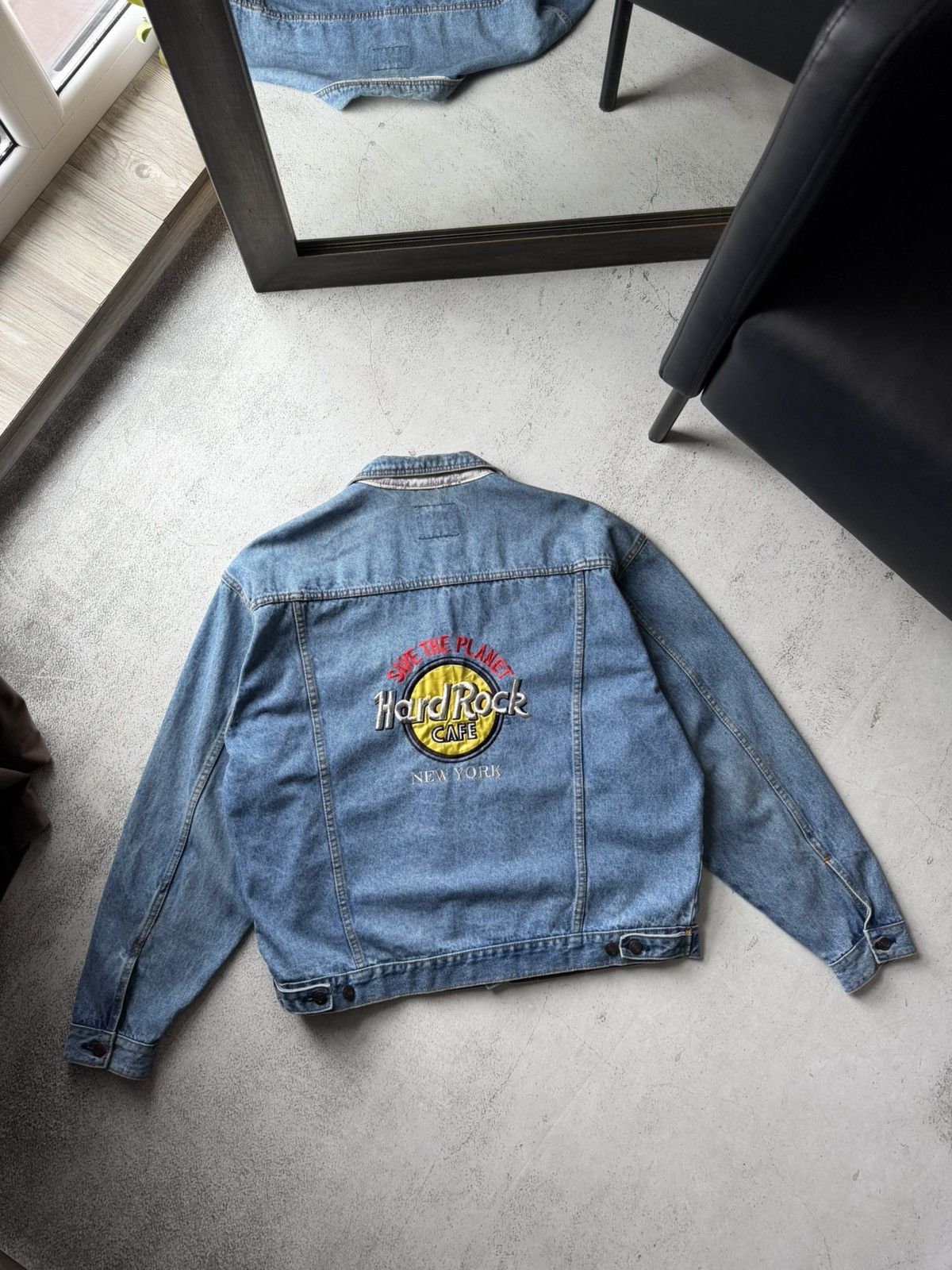 Hard Rock Cafe Hard Rock Cafe New York Vintage True Denim Blue Jeans Jacket Size US XL / EU 56 / 4 - 10 Thumbnail