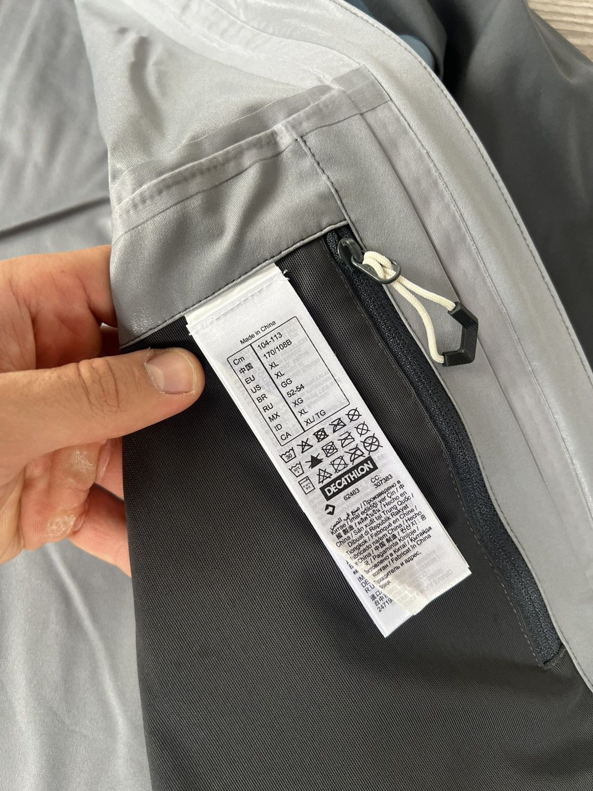 Other Quechua Pro Quality Alpha SV Waterproof Gorcpore Jacket Size US L / EU 52-54 / 3 - 20 Thumbnail