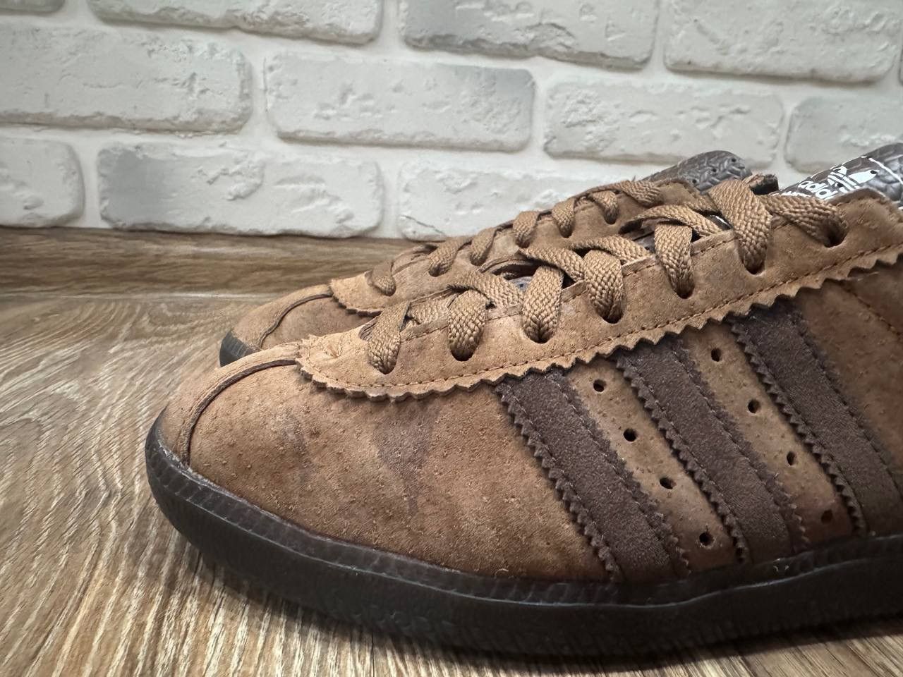 Adidas Adidas Padiham SPZL 2017 Brown Sneakers Size US 8 / EU 41 - 2 Thumbnail