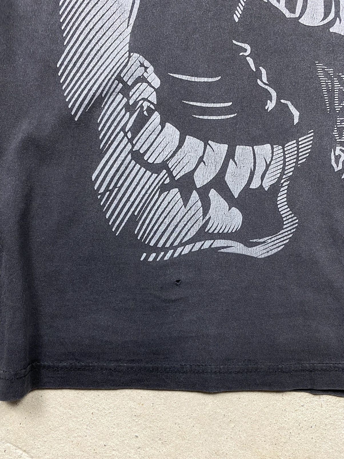Famous Stars And Straps Rare! Vintage 2000’s Famous Stars And Straps Scull T Shirt Size US M / EU 48-50 / 2 - 6 Thumbnail