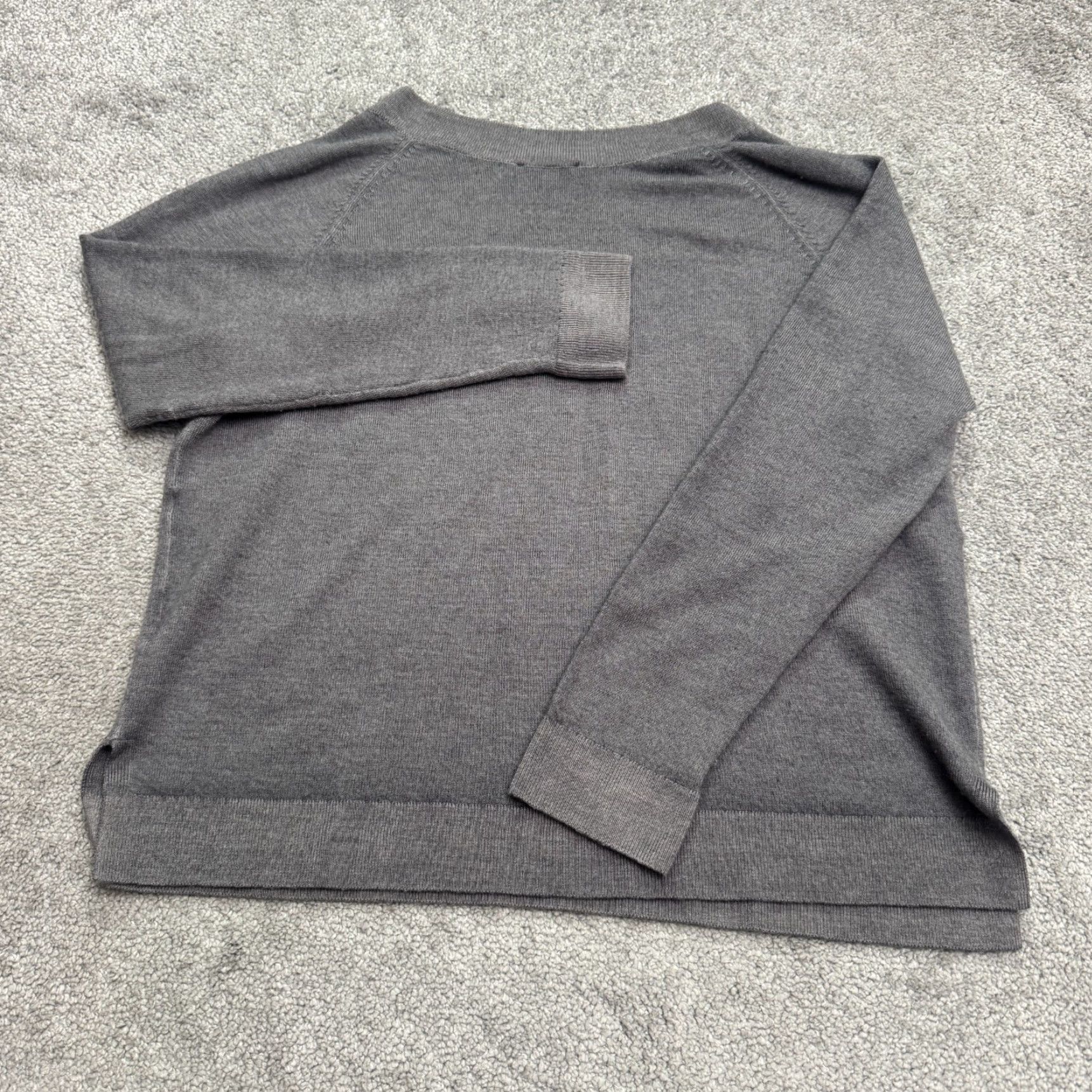 Pendleton VINTAGE Pendleton Wool Pullover Sweater Men’s Medium Gray V-Neck Classic Knit Breathable Stretch Office Casual Traditional Size US M / EU 48-50 / 2 - 2 Thumbnail