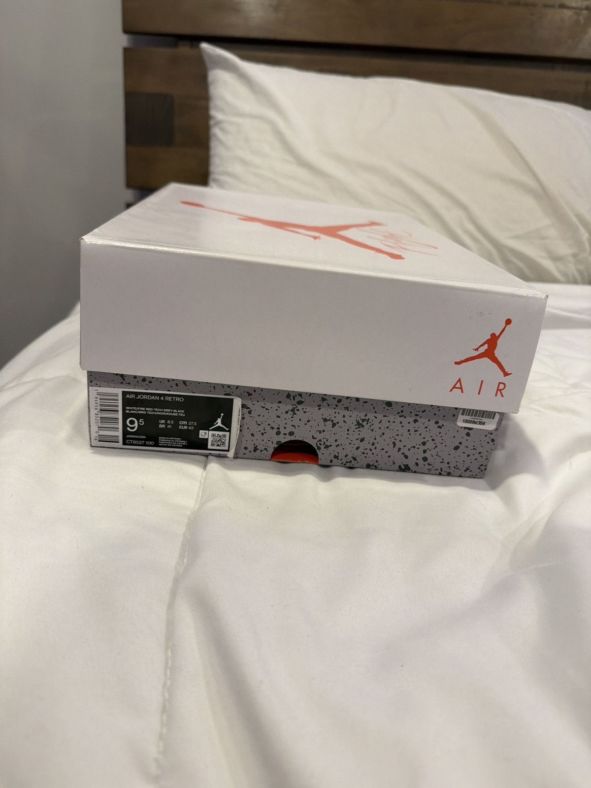 Jordan Brand Air Jordan 4 Retro ‘White Oreo’ Size US 9.5 / EU 42-43 - 7 Thumbnail