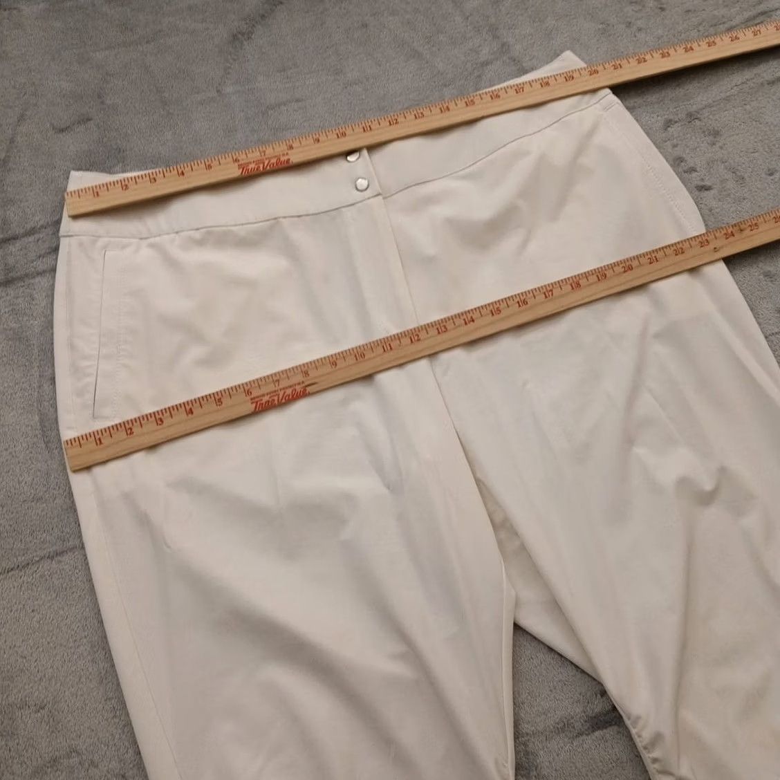 Vintage Chicos Zenyrgy Golf Pants Womens Size 3 Ivory Capri High Rise Size 26" / US 2 / IT 38 - 2 Thumbnail