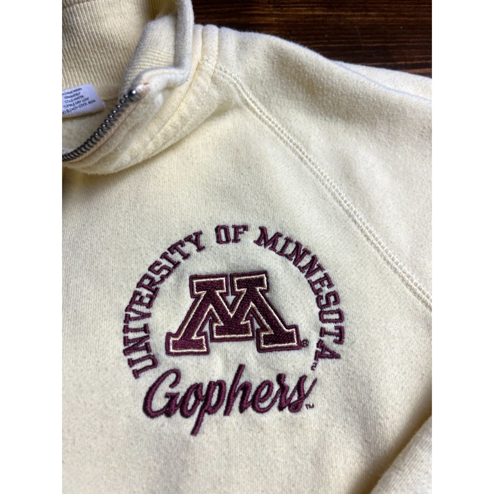 Vintage BLUE 84 Sweater Women’s Size Small Yellow Cropped 1/4 Zip NCAA Gophers UM Shirt Pullover Size S / US 4 / IT 40 - 4 Thumbnail
