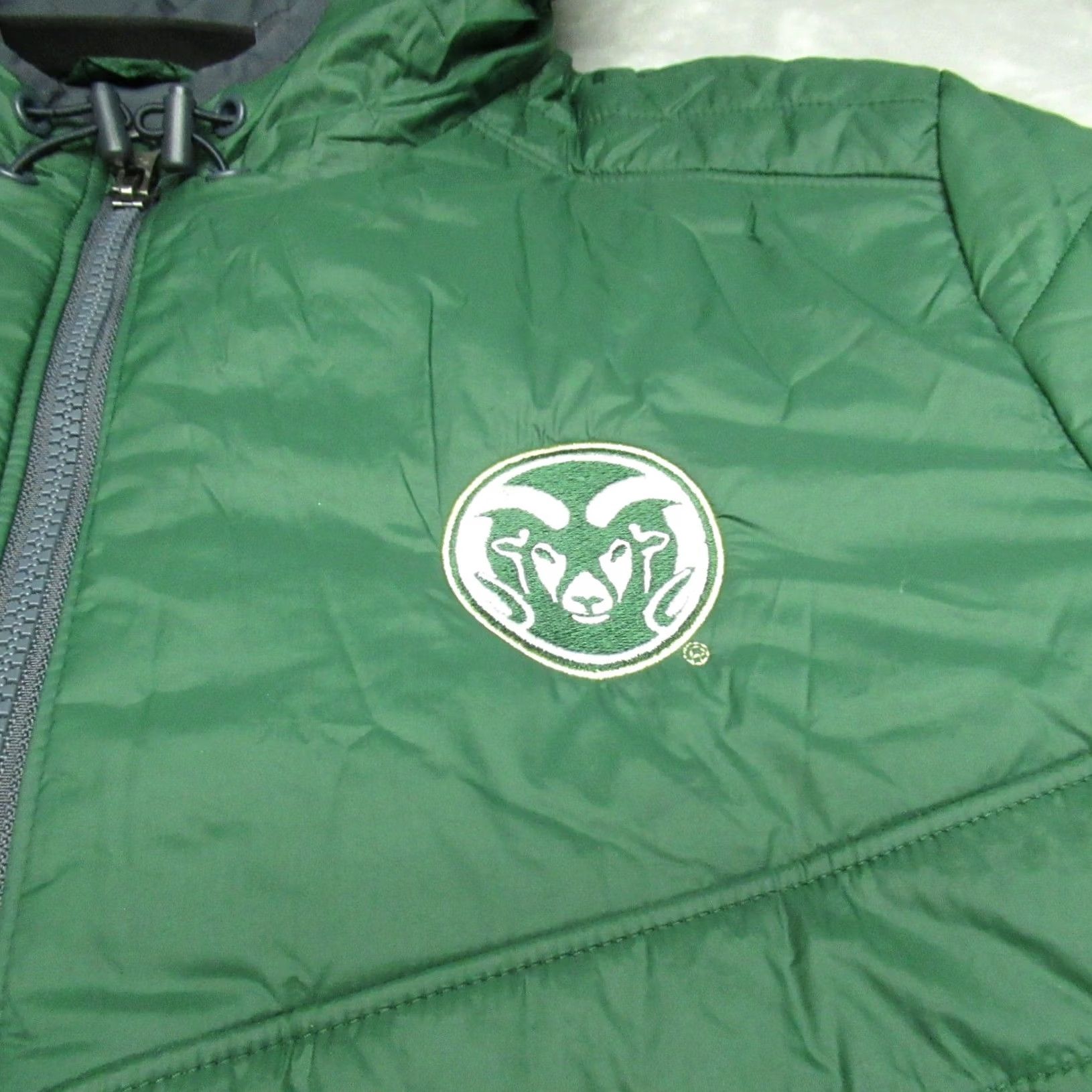 Under Armour Under Armour Jacket Mens Medium Green Team Issue Hooded Insulated Puffer CU Rams Size US M / EU 48-50 / 2 - 2 Thumbnail