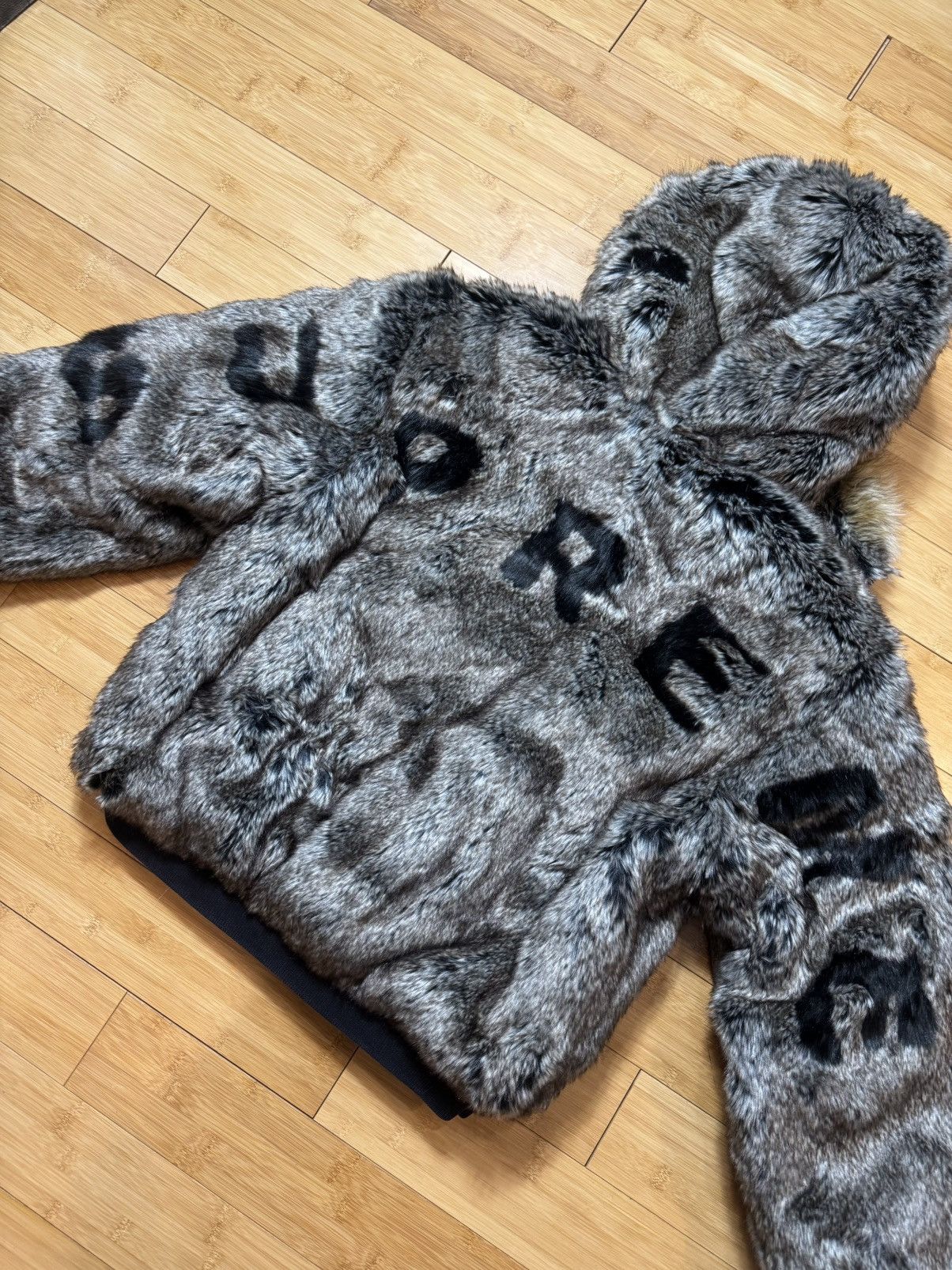 Supreme Supreme Reversible Faux Fur Hooded Work Jacket Black Size S Size US S / EU 44-46 / 1 - 3 Thumbnail
