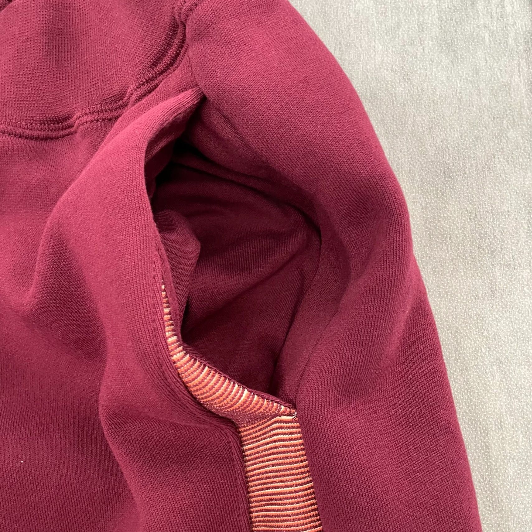 Nike VINTAGE Nike Air Jordan Pants Women’s Small Red Engineered Fleece Sweatpants S Wide-Leg Jumpman Athletic Pants Womens Small Red Size 28" / US 6 / IT 42 - 5 Thumbnail