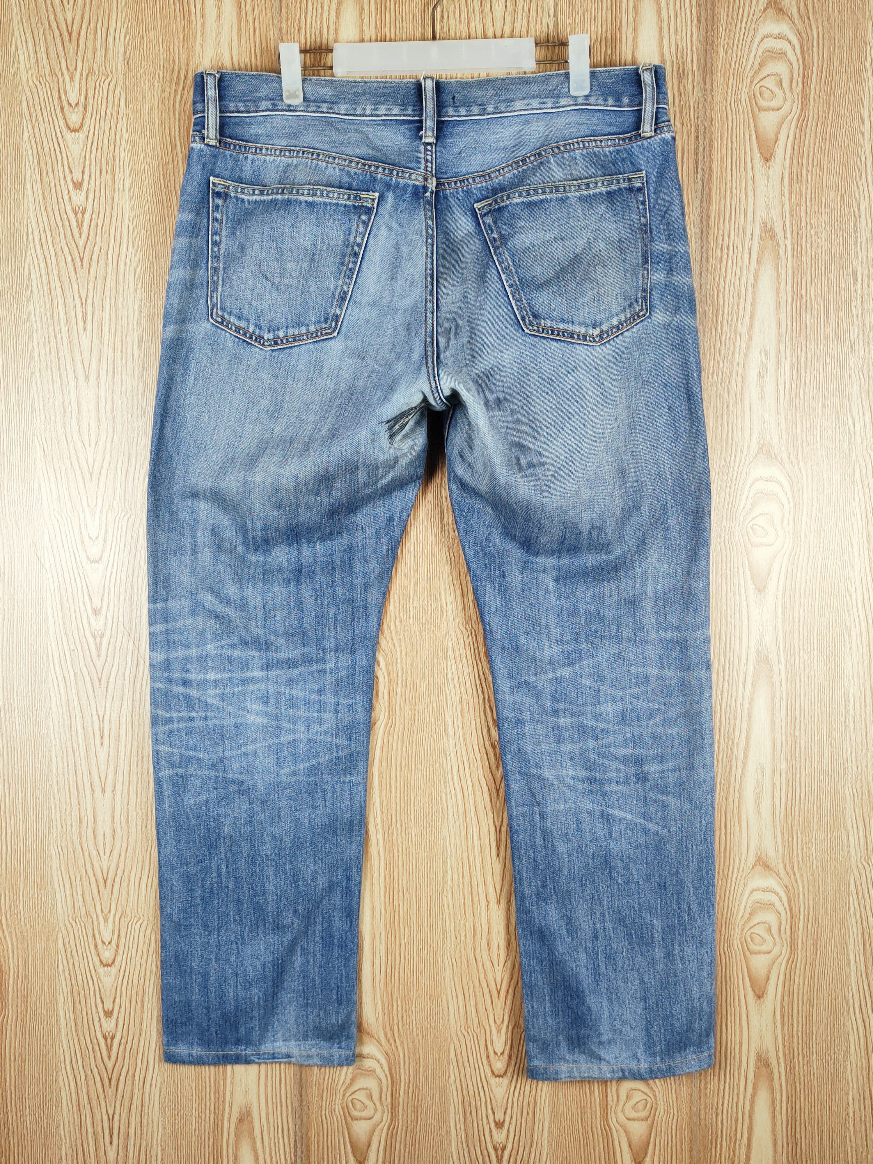 Japanese Brand Uniqlo Blue Faded Distressed Ripped Jeans #S2718 Size US 37 - 7 Thumbnail
