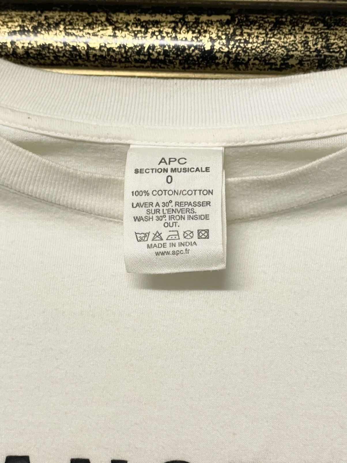 A.P.C. Vintage Designer A.P.C Fish Not Eat Fish Offwhite Short Tee Size US S / EU 44-46 / 1 - 8 Thumbnail