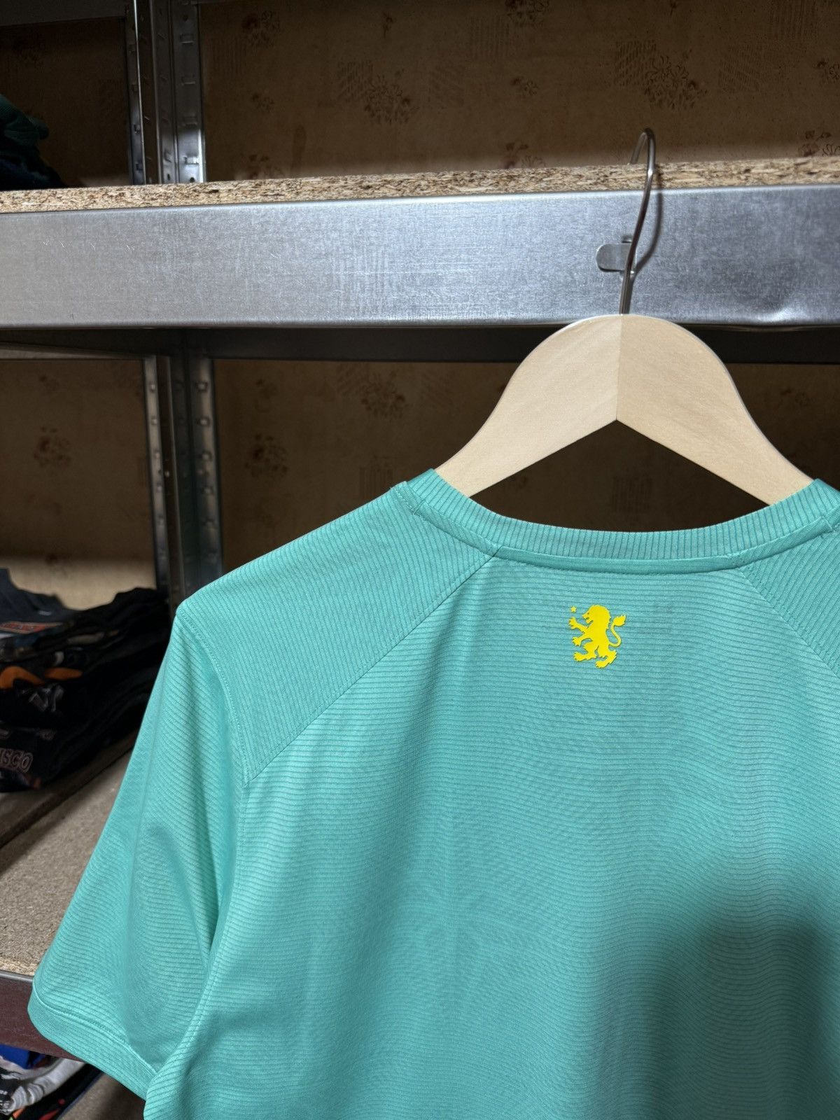 Under Armour × Vintage Under Armour FC Aston Villa Training Soccer Football Jersey Size US L / EU 52-54 / 3 - 5 Thumbnail
