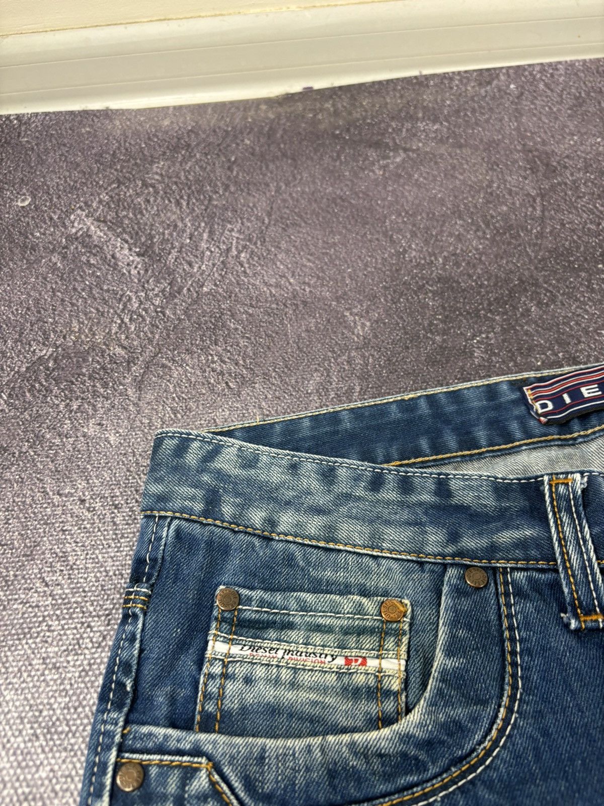 Diesel Vintage Diesel Y2K Faded Denim Hype Baggy Jeans Size US 34 / EU 50 - 12 Thumbnail
