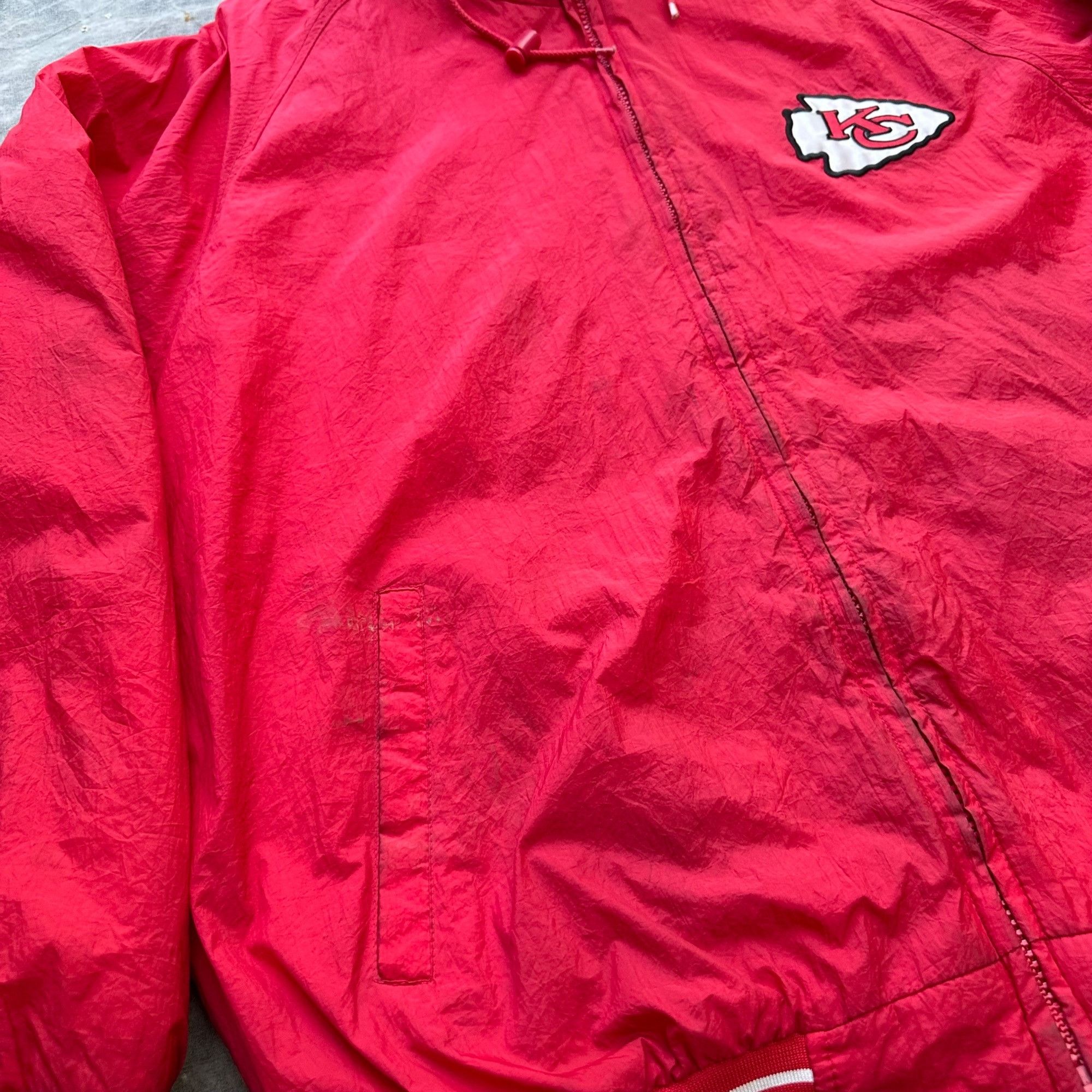 Logo 7 × NFL × Vintage Vintage 90s Logo Athletic Kansas City Chiefs NFL Puffer Jack Size US XL / EU 56 / 4 - 4 Thumbnail