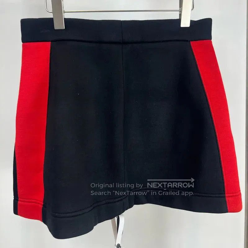 Burberry Burberry Black Polyester Women's Skirt. Size 23" - 2 Thumbnail