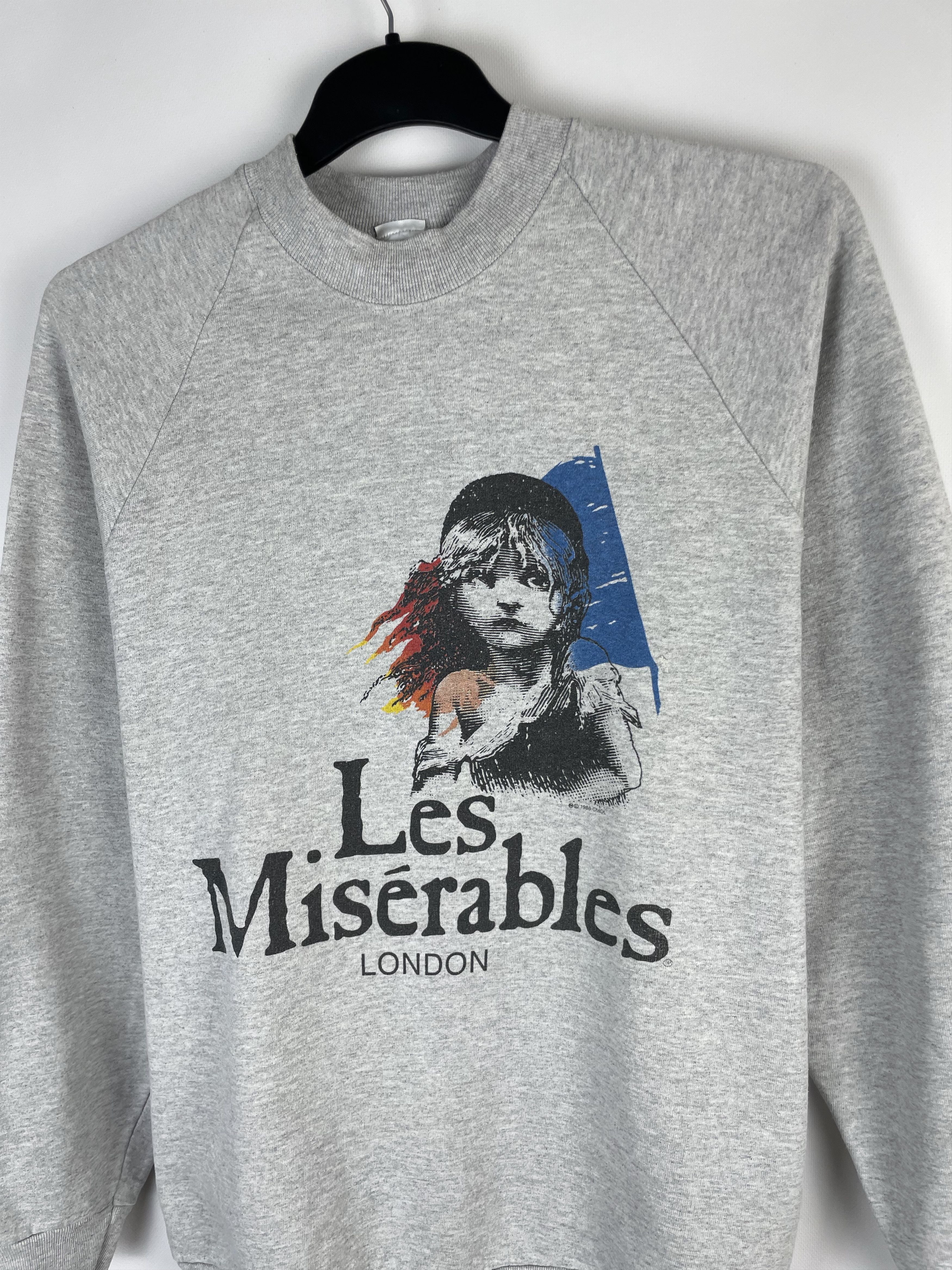 Vintage LES MISERABLES 1986 Movie Sweatshirt Pullover Jumper
