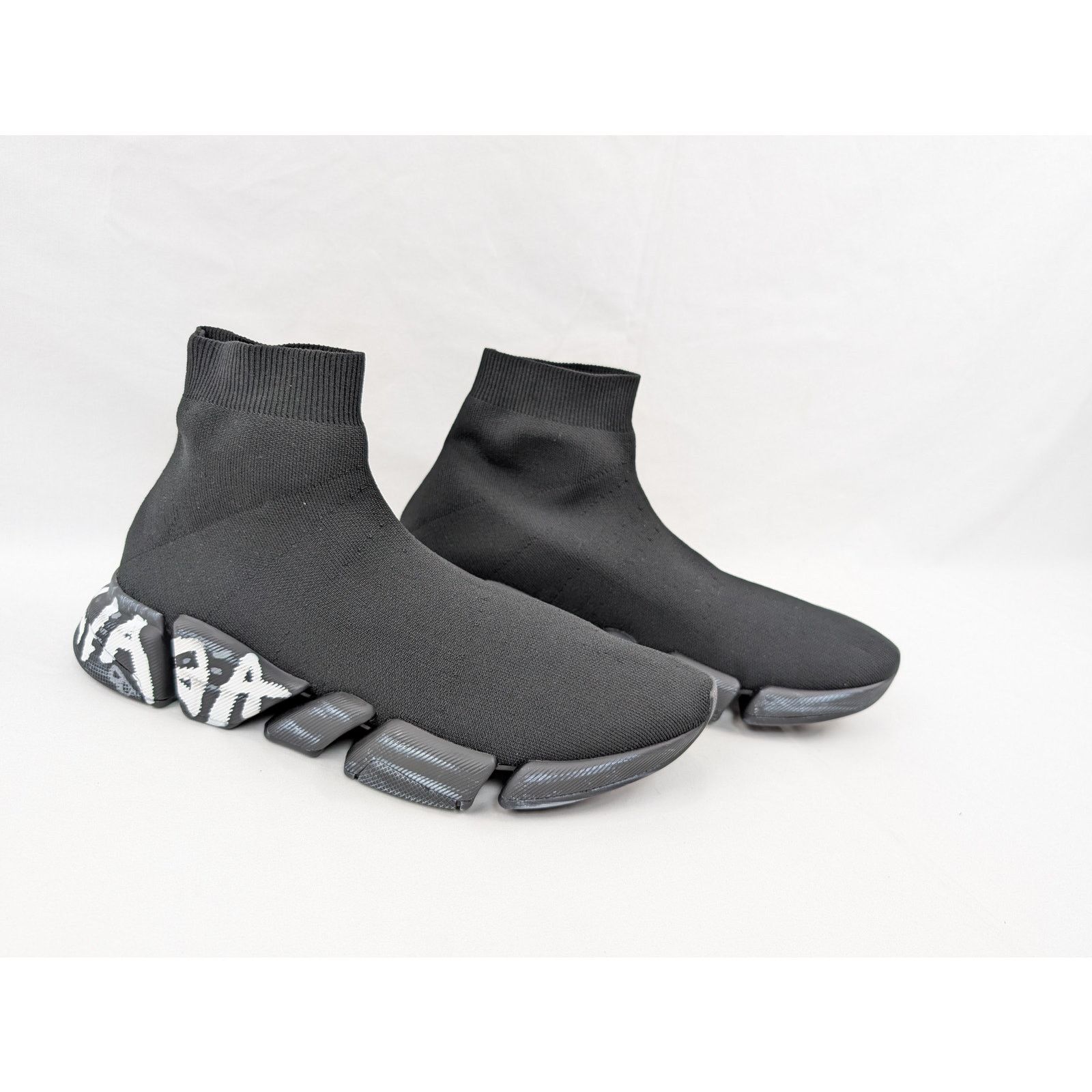 Balenciaga o1rshd1 Speed 2.0 Graffiti Sneakers in Black/White Size US 13 / EU 46 - 11 Thumbnail