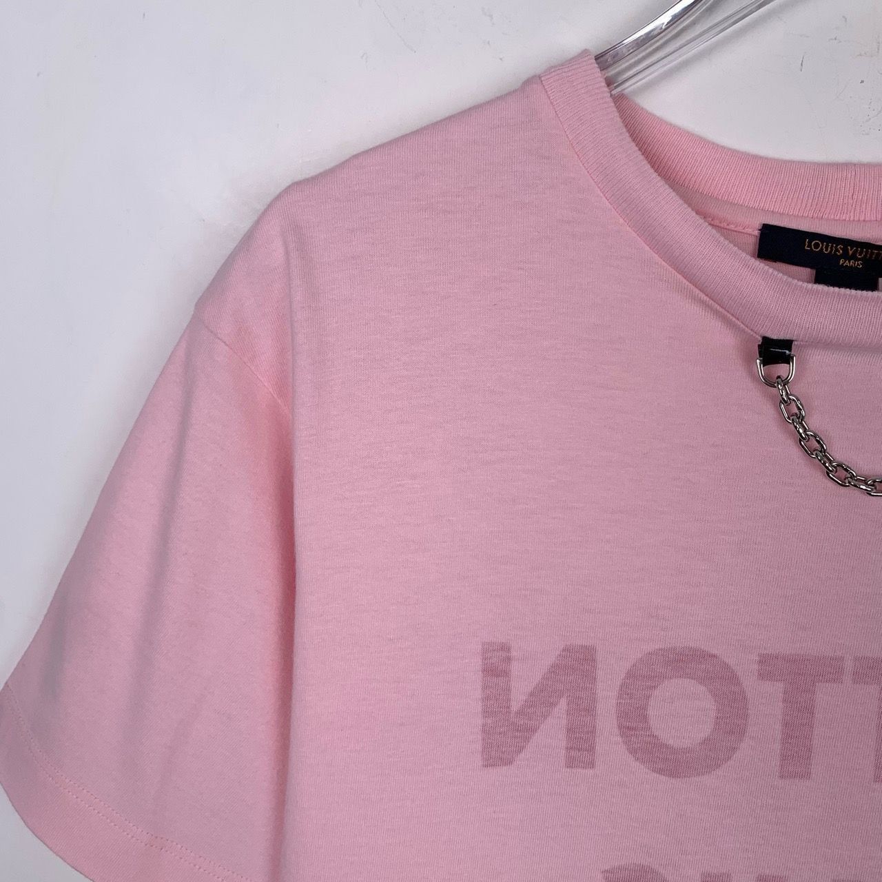 Louis Vuitton Louis Vuitton Pink Cotton T-Shirt With Chain Detail & Logo D Size M / US 6-8 / IT 42-44 - 4 Thumbnail