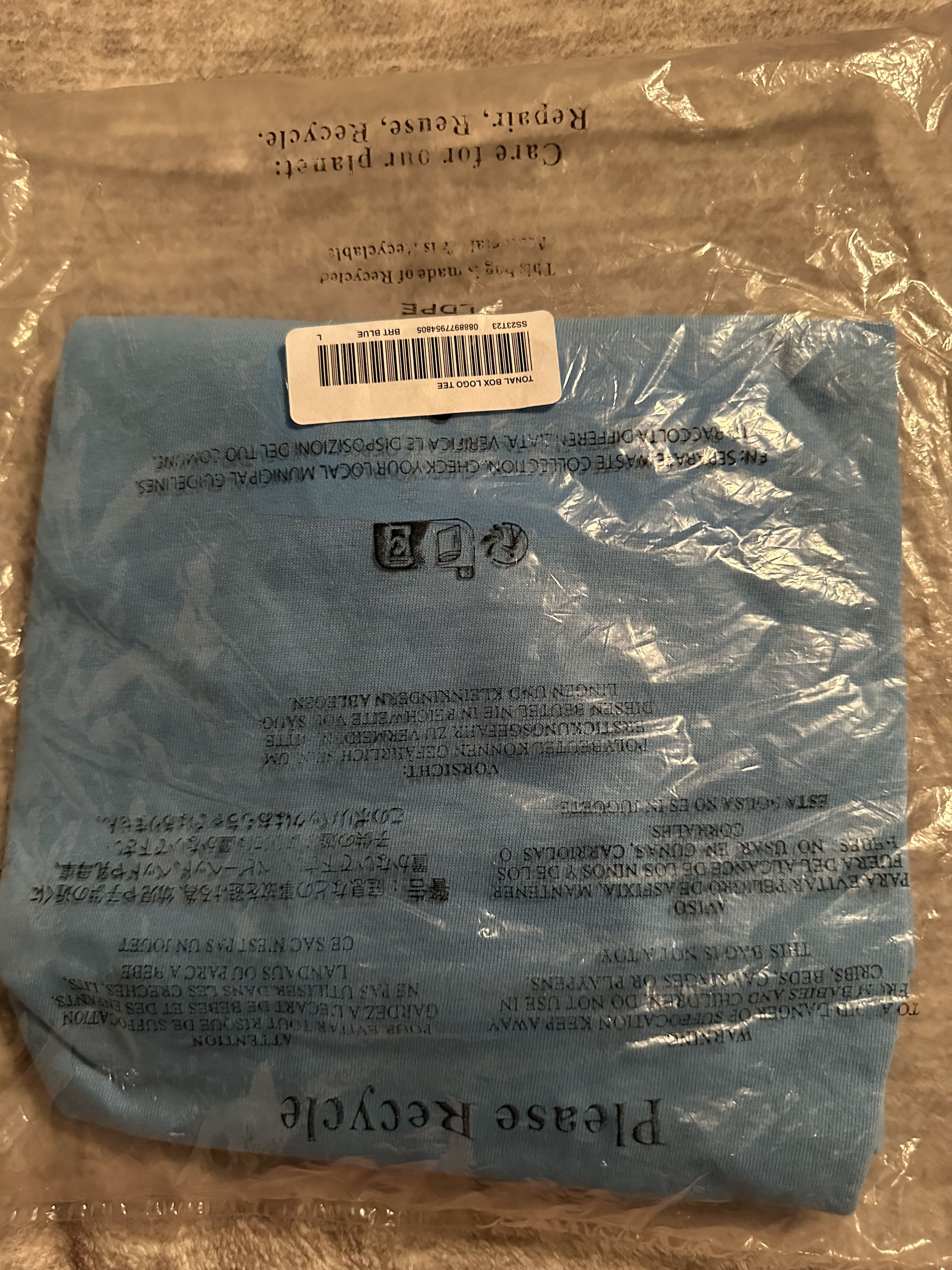 Supreme Tonal box logo Size US L / EU 52-54 / 3 - 2 Thumbnail