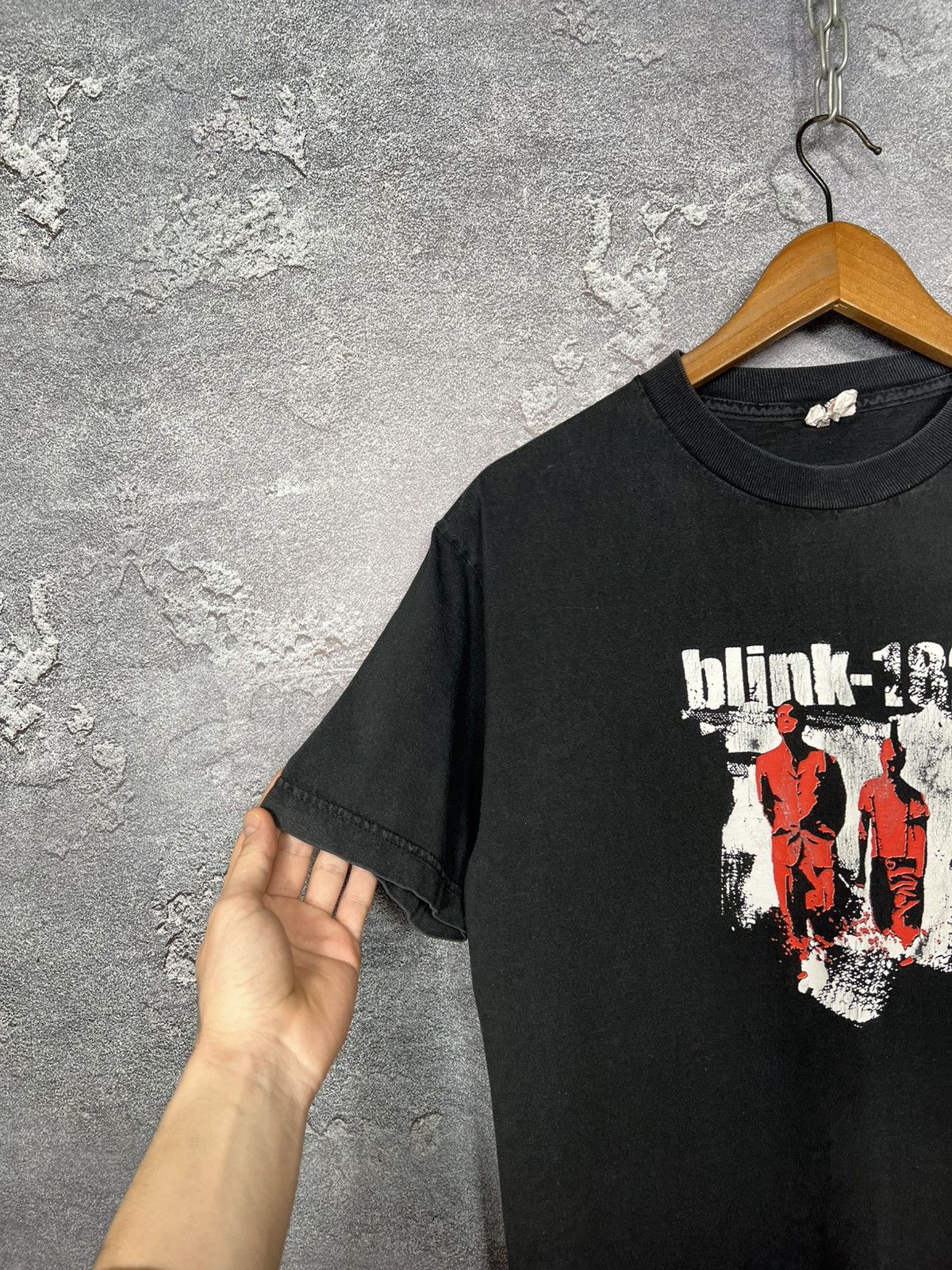 Band Tees Vintage 00s Blink 182 Sun Faded Band T-shirt Tee Size US M / EU 48-50 / 2 - 3 Thumbnail