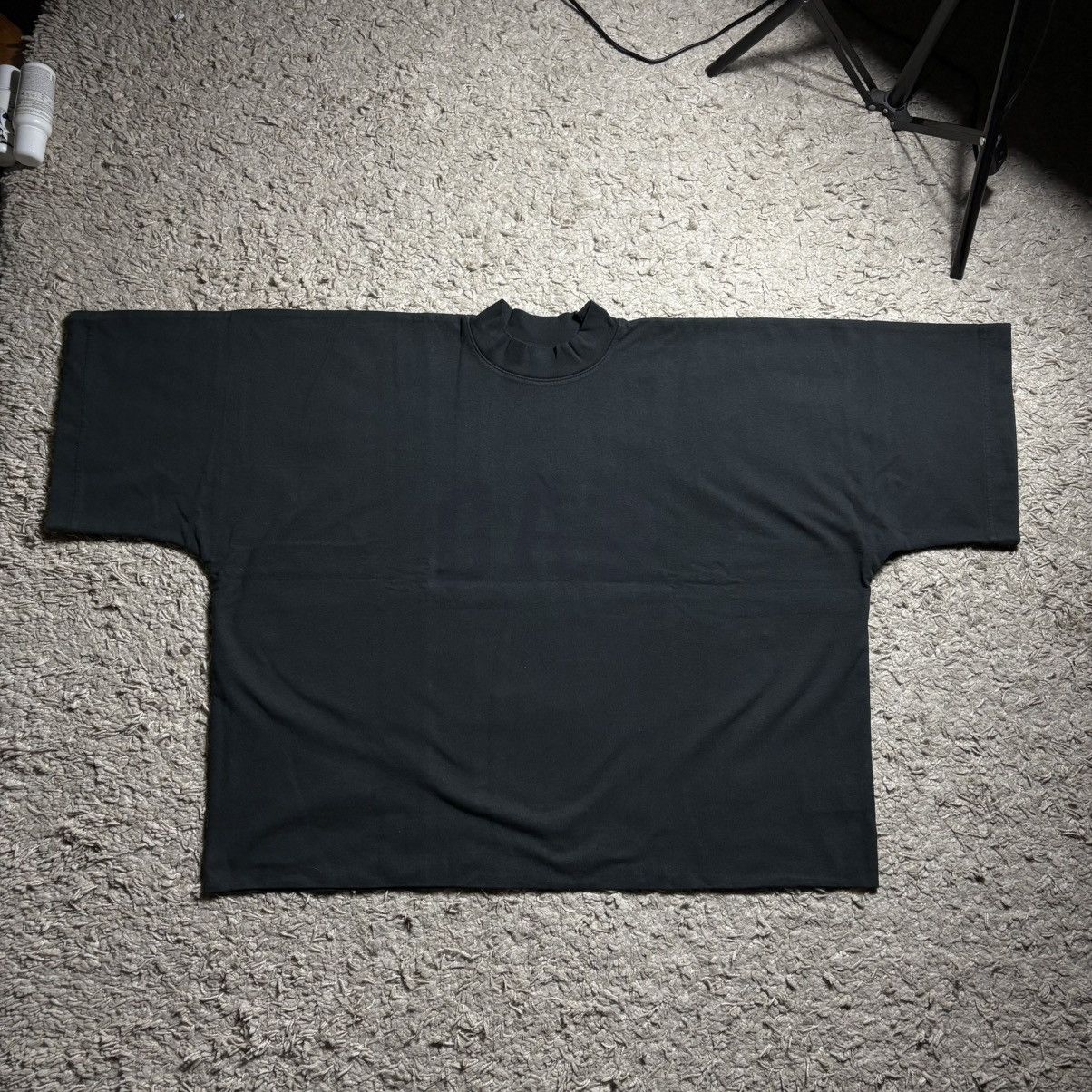 Balenciaga × Gap × Yeezy Yeezy Gap Balenciaga Dove t-shirt Size US M / EU 48-50 / 2 - 2 Thumbnail