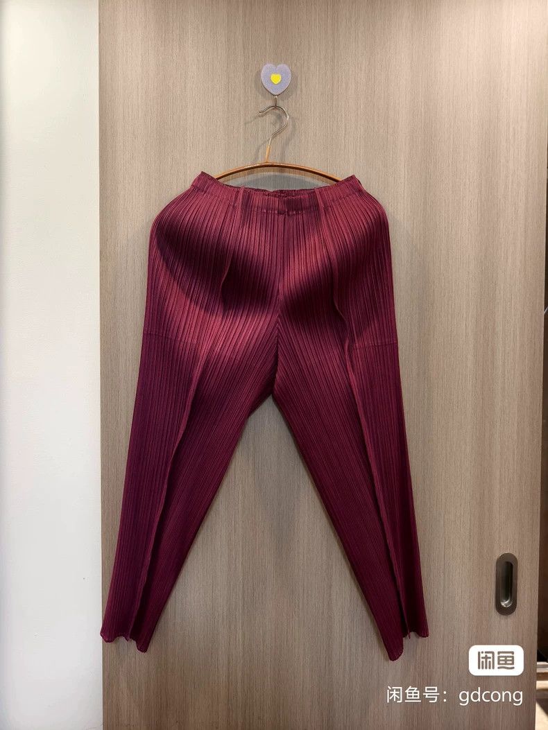 Issey Miyake Issey Miyake size:2 Wine-red pleated pants Size 42" / US 20 - 1 Thumbnail