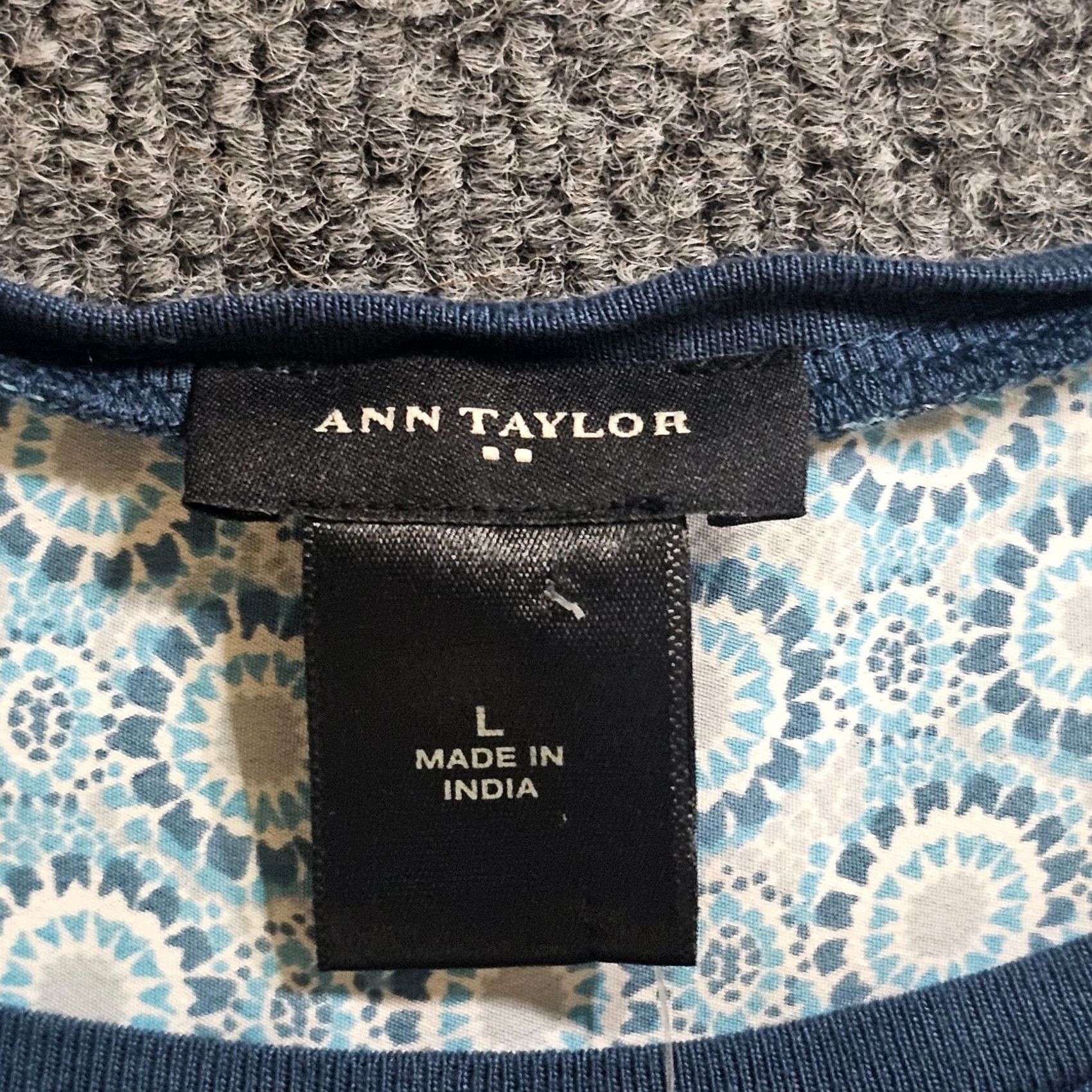 Ann Taylor Ann Taylor Top Womens L Green Blue Long Sleeve Geometric Casual Office Shirt Size L / US 10 / IT 46 - 3 Thumbnail