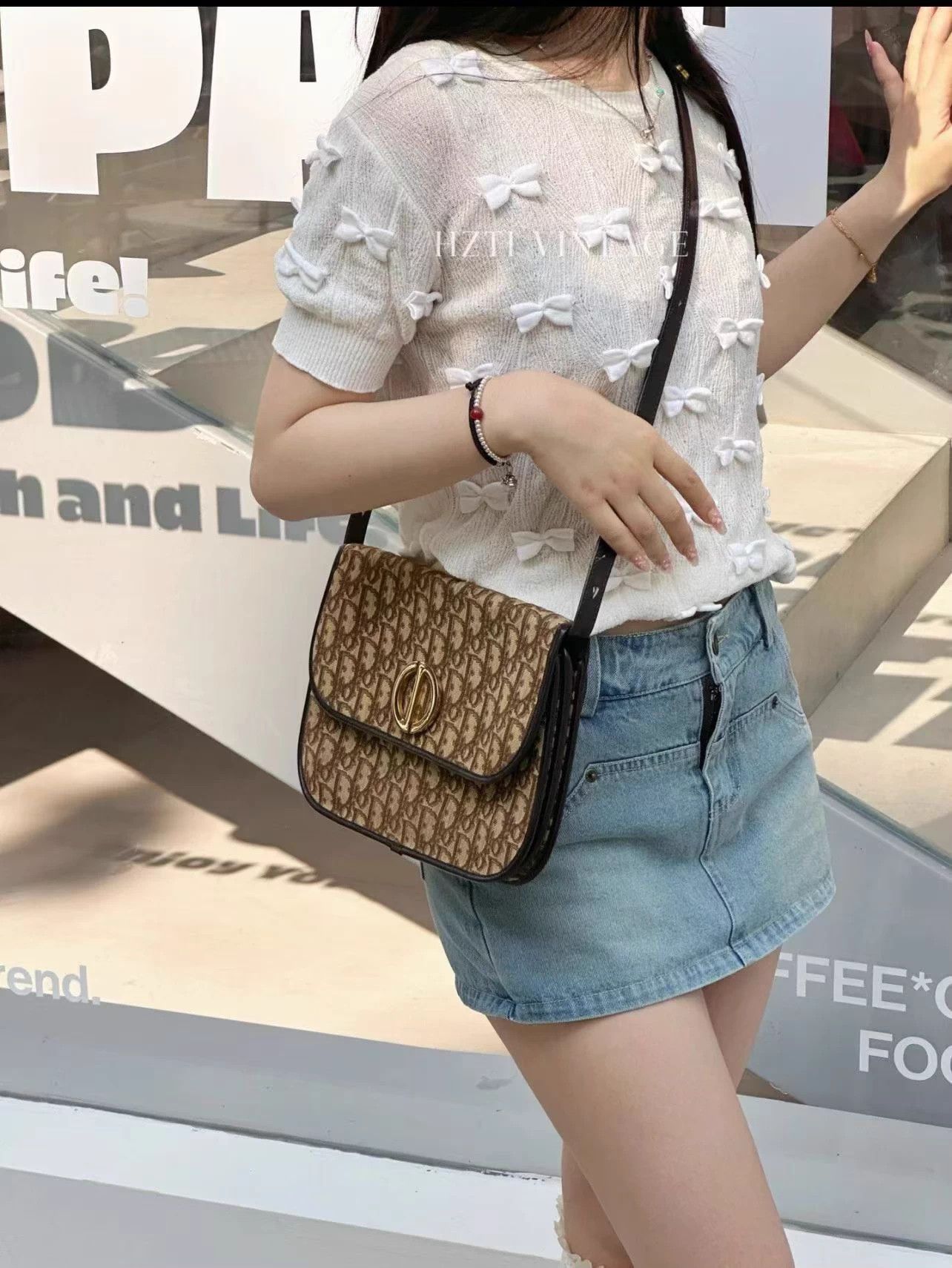 Chanel CHANEL Women's Bow Short Sleeve Top Size XS / US 0-2 / IT 36-38 - 6 Thumbnail