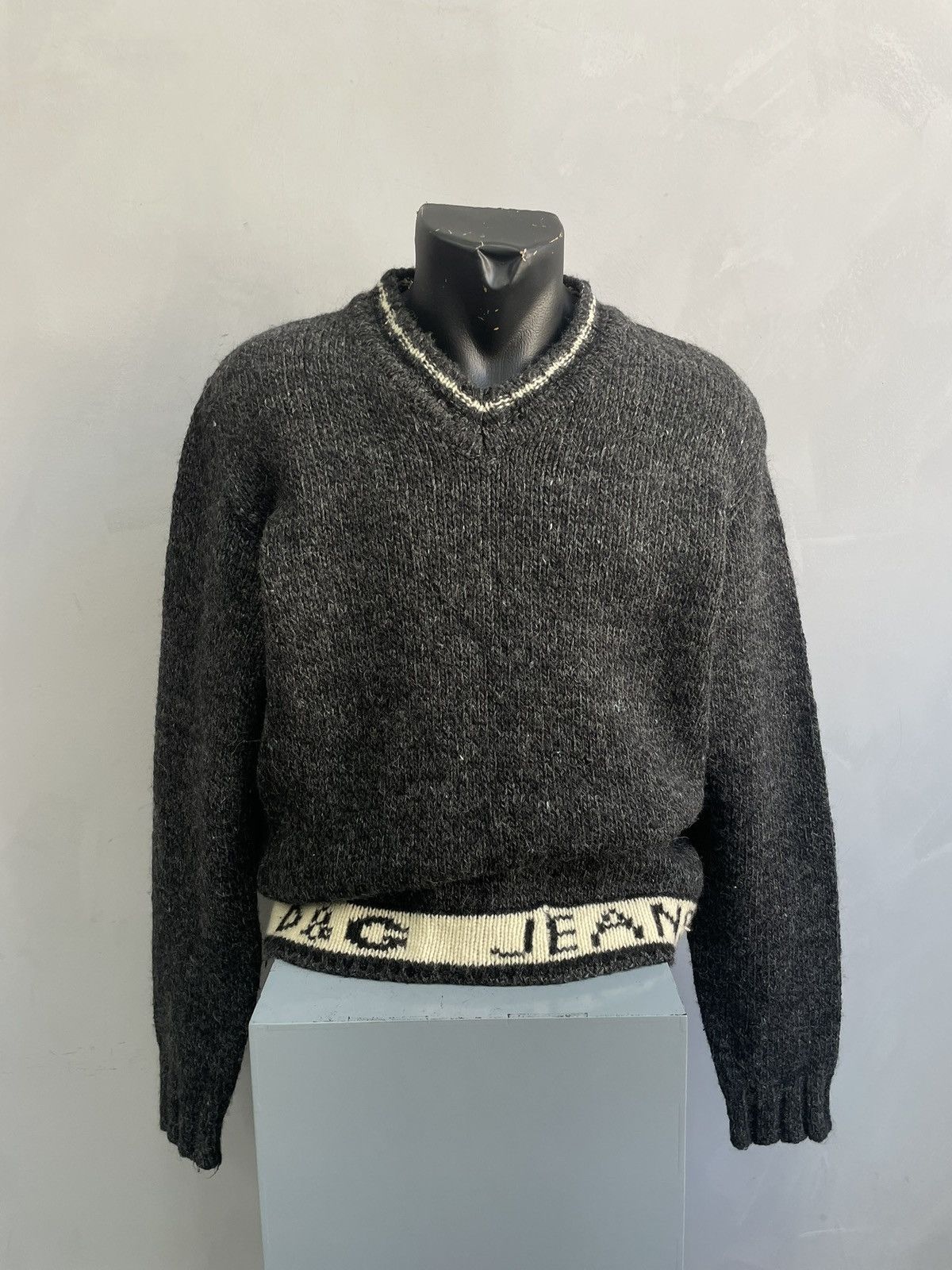 Dolce & Gabbana Dolce gabbana big logo sweater y2k v neck sweater Size US XL / EU 56 / 4 - 1 Thumbnail