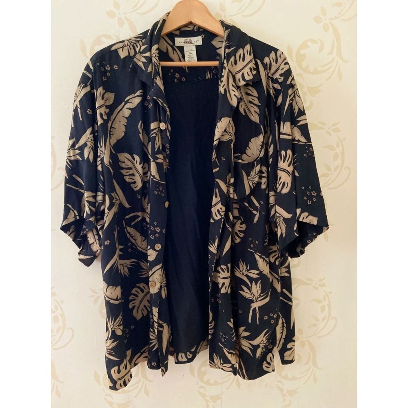 Banana Republic Men's XL Banana Joe 100% Silk Hawaiian Tropical Shirt Size US XL / EU 56 / 4 - 1 Thumbnail
