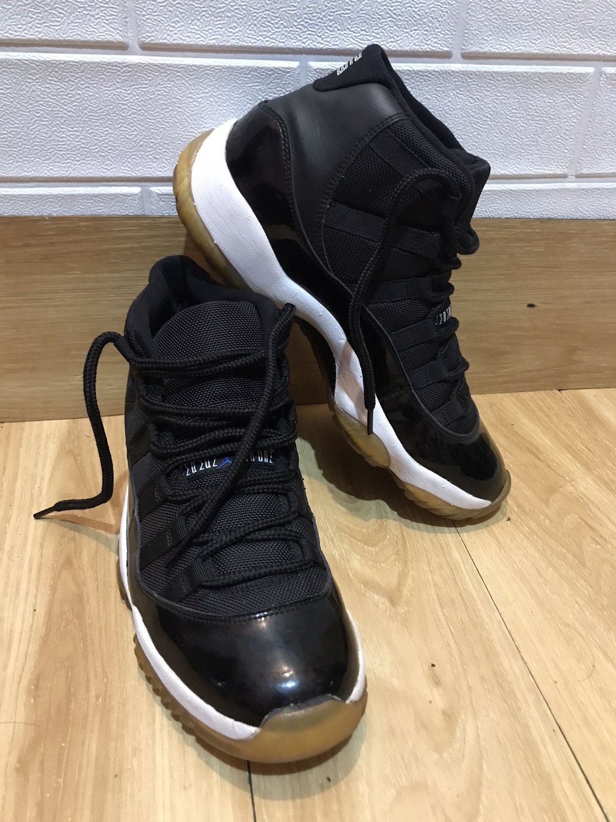 Jordan Brand × Nike Jordan 11 Retro Space Jam (2009) Size US 9.5 / EU 42-43 - 2 Thumbnail