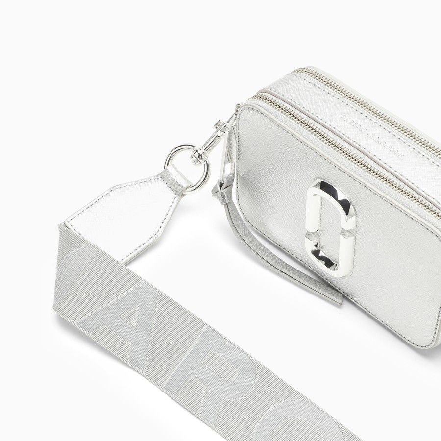 Marc Jacobs o1d2blof0824 Size: OS / Snapshot Shoulder Bag in Silver Size ONE SIZE - 5 Thumbnail