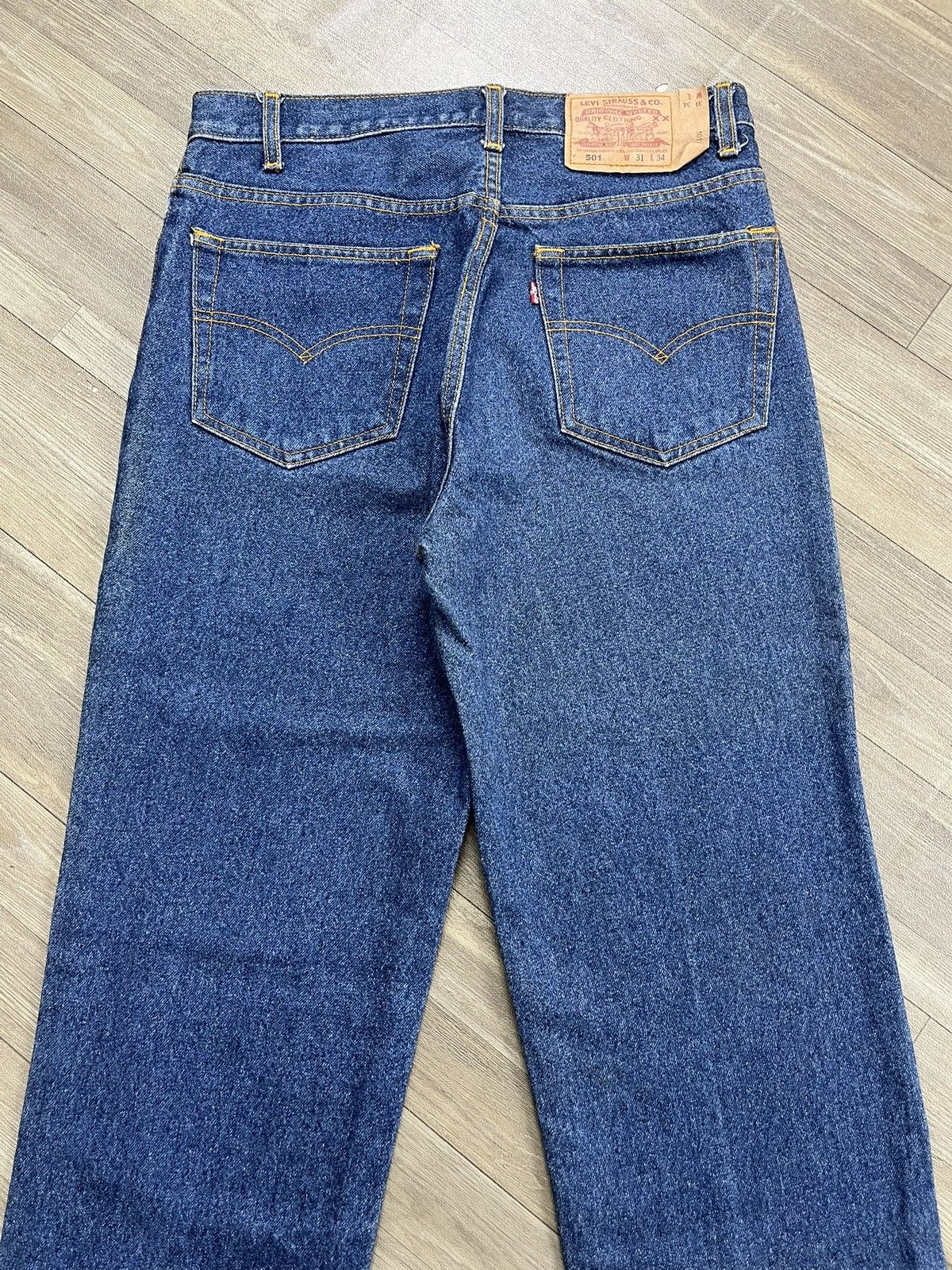 Levi's Vintage Clothing 🇺🇸1990s Vintage Levis 501 USA 31x34 Indigo Blue Jeans Size US 31 - 18 Thumbnail