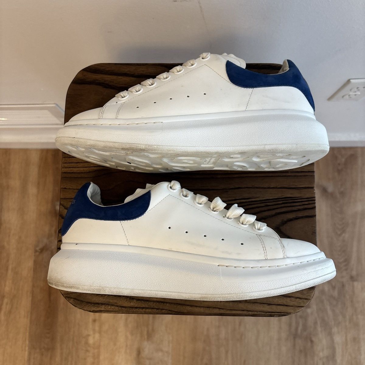 Alexander McQueen Alexander Mcqueen White Blue Size 40 Size US 7 / EU 40 - 2 Thumbnail