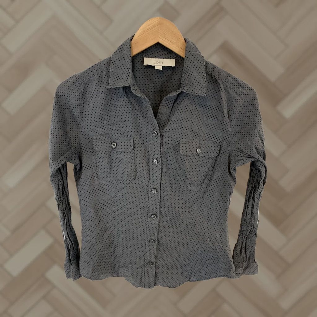 Ann Taylor Ann Taylor Loft Polka Dot Button Front Long Sleeve Top Womens Small Gray Blouse Size S / US 4 / IT 40 - 1 Thumbnail