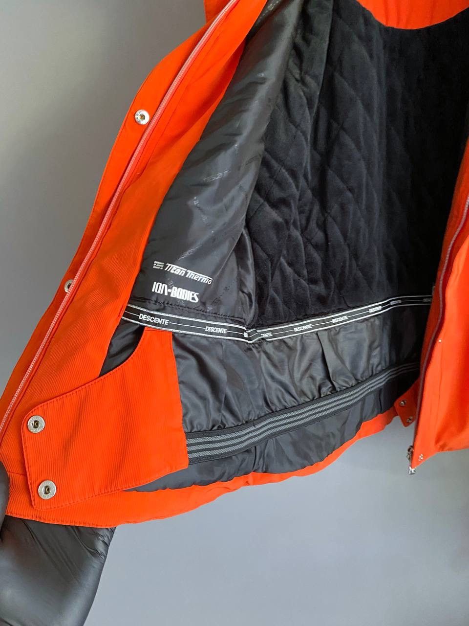 Descente Descente Women's Orange Ski Jacket, Size M Size M / US 6-8 / IT 42-44 - 18 Thumbnail